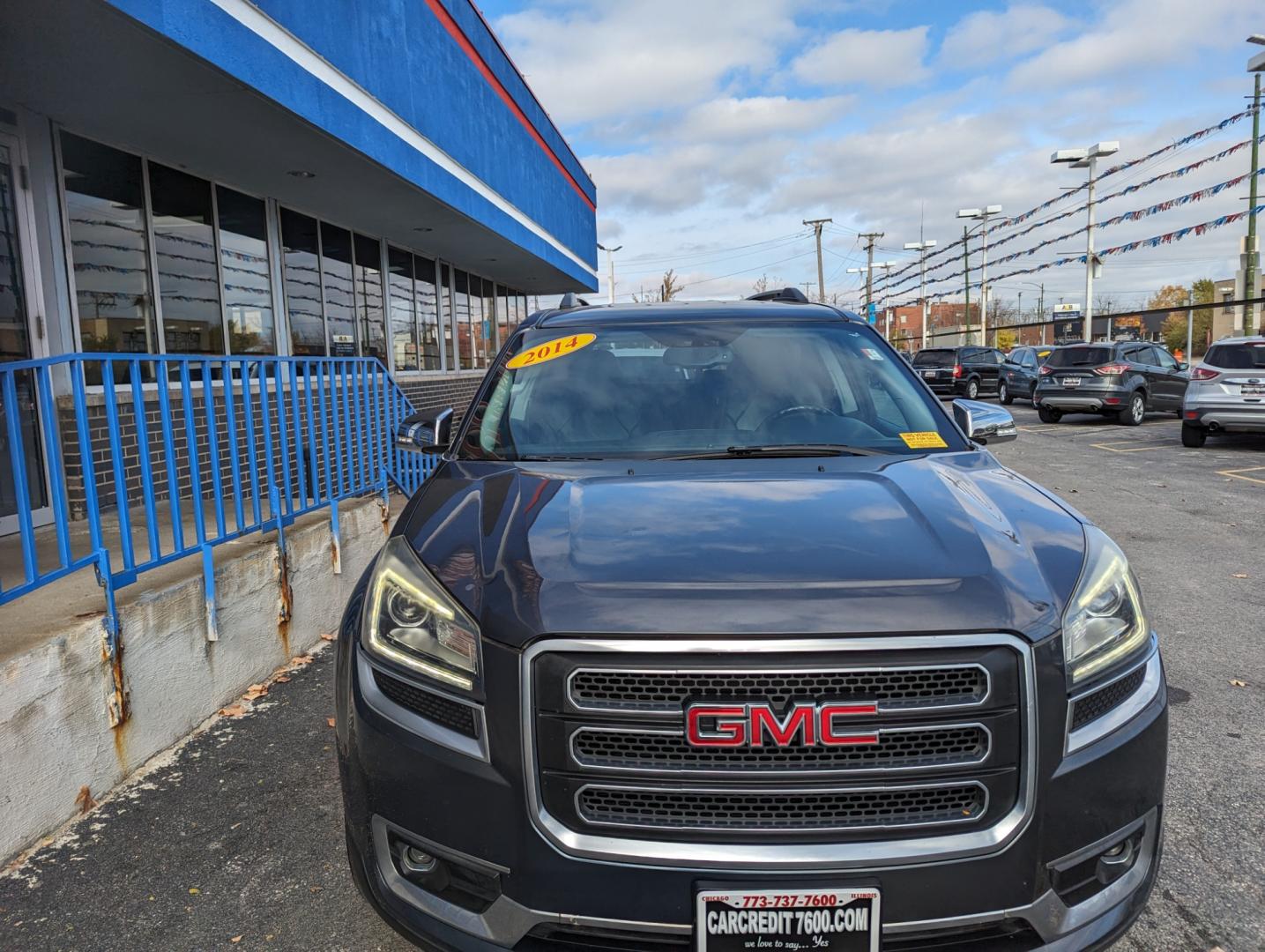 2014 GRAY GMC Acadia SLT-1 AWD (1GKKVRKD7EJ) with an 3.6L V6 DOHC 24V engine, 6-Speed Automatic transmission, located at 7600 S Western Ave., Chicago, IL, 60620, (773) 918-3980, 0.000000, 0.000000 - Photo#2