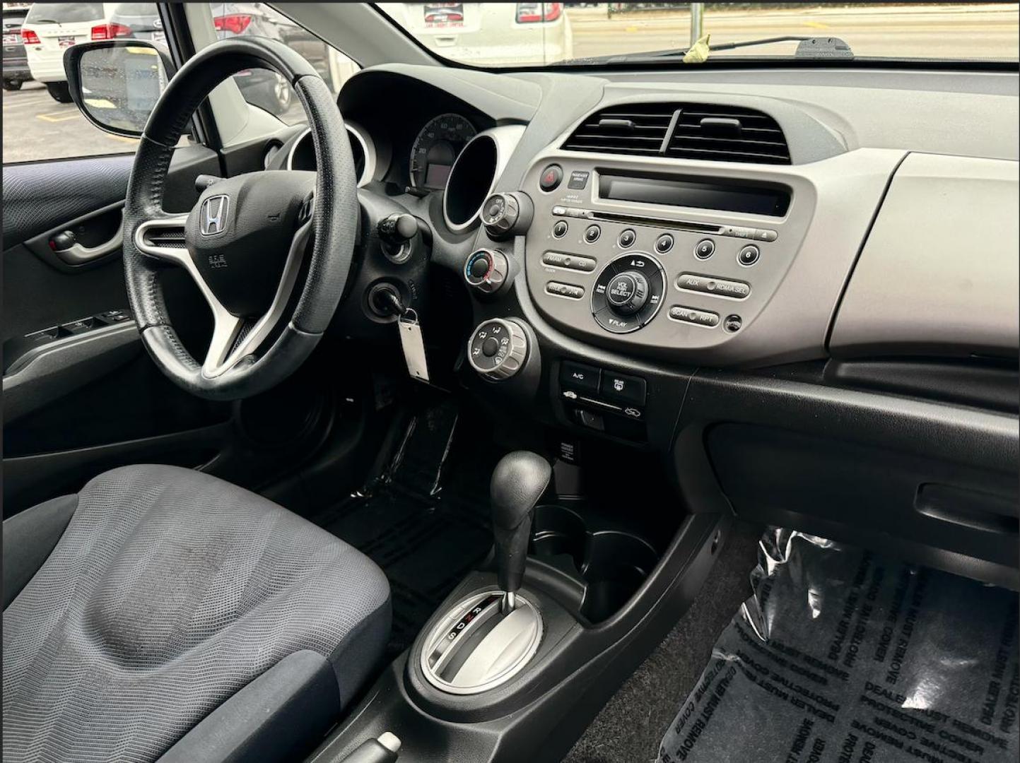 2011 BLUE Honda Fit Sport 5-Speed AT (JHMGE8H54BC) with an 1.5L L4 SOHC 16V engine, 5-Speed Automatic transmission, located at 7600 S Western Ave., Chicago, IL, 60620, (773) 918-3980, 0.000000, 0.000000 - Photo#6