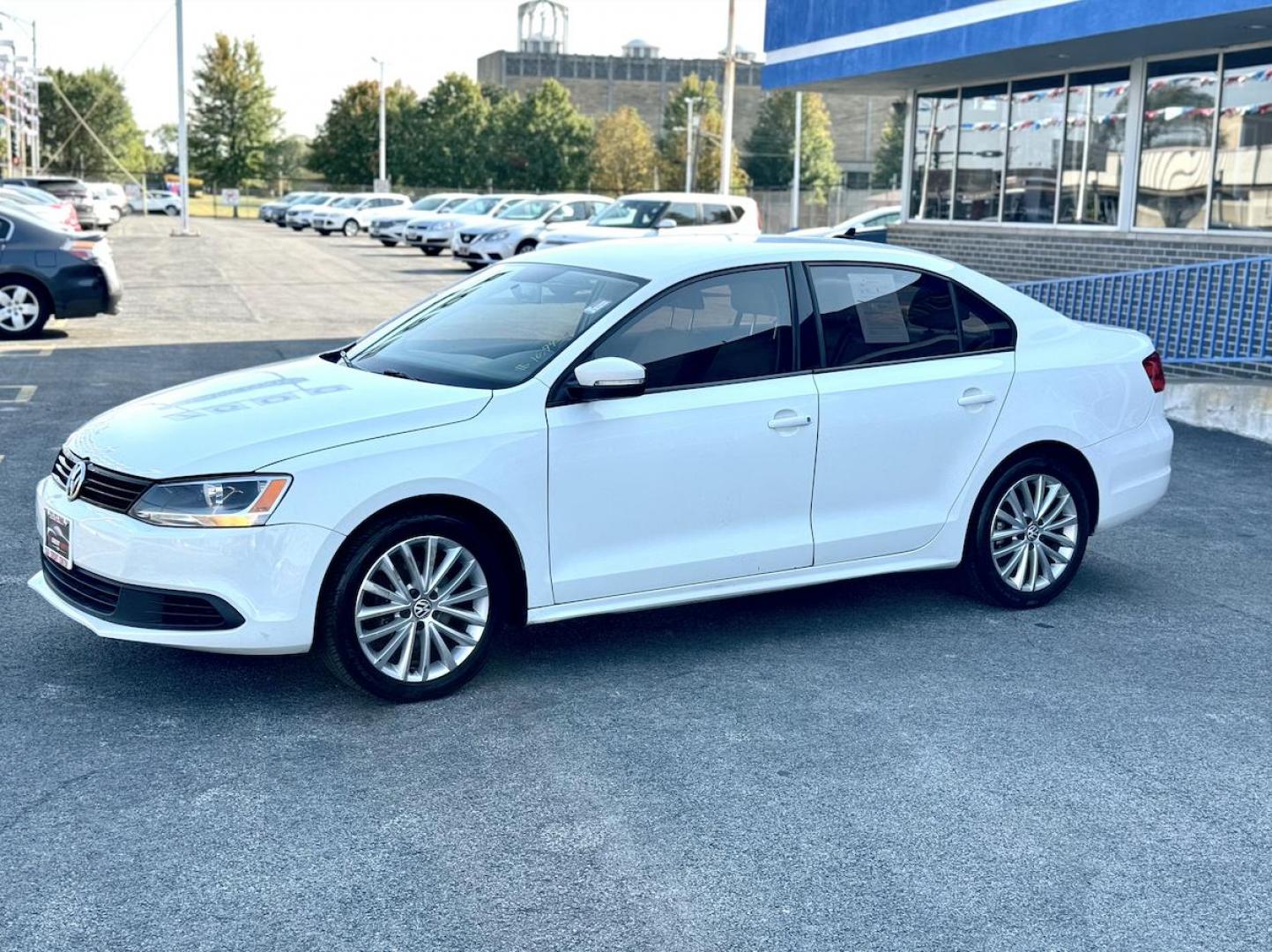 2014 WHITE Volkswagen Jetta SE (3VWD17AJ3EM) with an 1.8L L4 DOHC 20V engine, located at 7600 S Western Ave., Chicago, IL, 60620, (773) 918-3980, 0.000000, 0.000000 - Photo#1