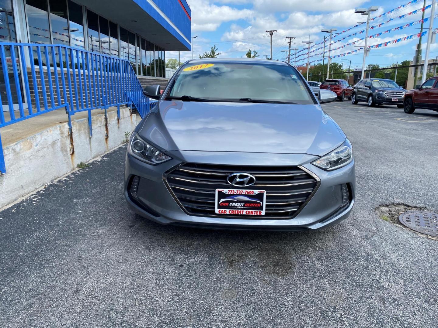 2017 GRAY Hyundai Elantra Limited (5NPD84LF4HH) with an 1.8L L4 DOHC 16V engine, 6A transmission, located at 7600 S Western Ave., Chicago, IL, 60620, (773) 918-3980, 0.000000, 0.000000 - Photo#1