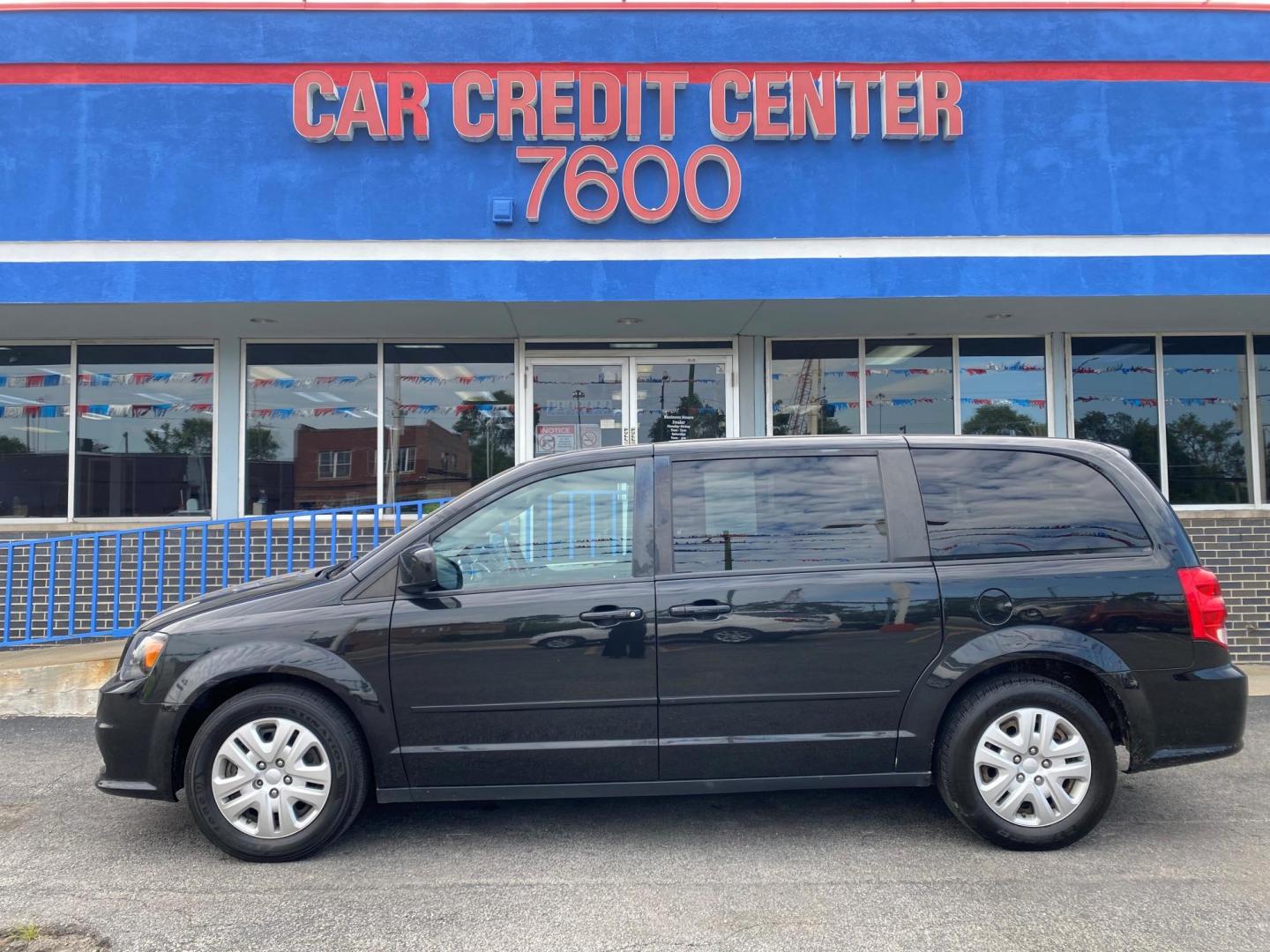 2017 BLACK Dodge Grand Caravan GT (2C4RDGEG2HR) with an 3.6L V6 DOHC 24V engine, 6A transmission, located at 7600 S Western Ave., Chicago, IL, 60620, (773) 918-3980, 0.000000, 0.000000 - Photo#0