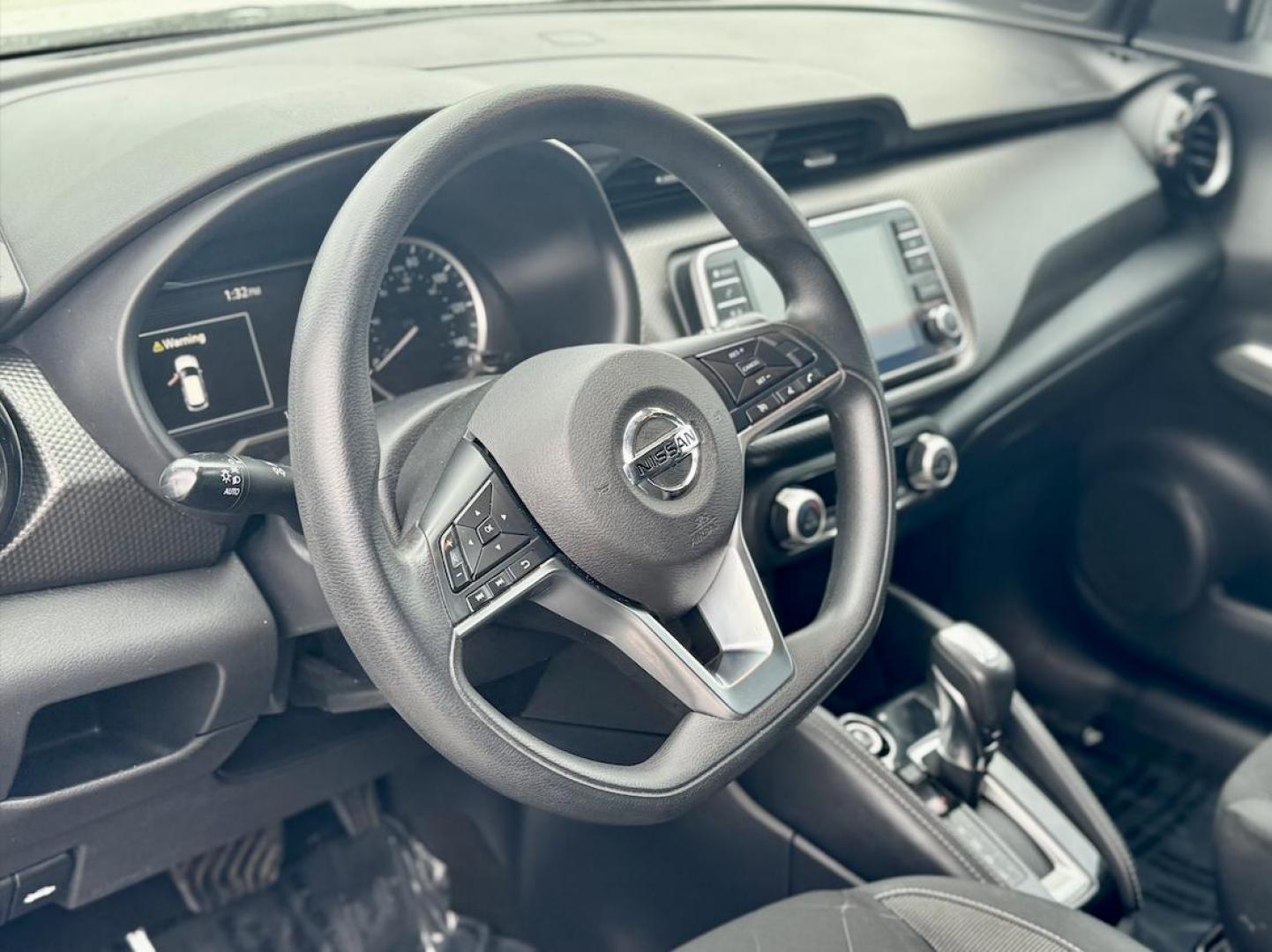 2020 SILVER Nissan Kicks SV (3N1CP5CV0LL) with an 1.6L L4 engine, CVT transmission, located at 7600 S Western Ave., Chicago, IL, 60620, (773) 918-3980, 0.000000, 0.000000 - Photo#5