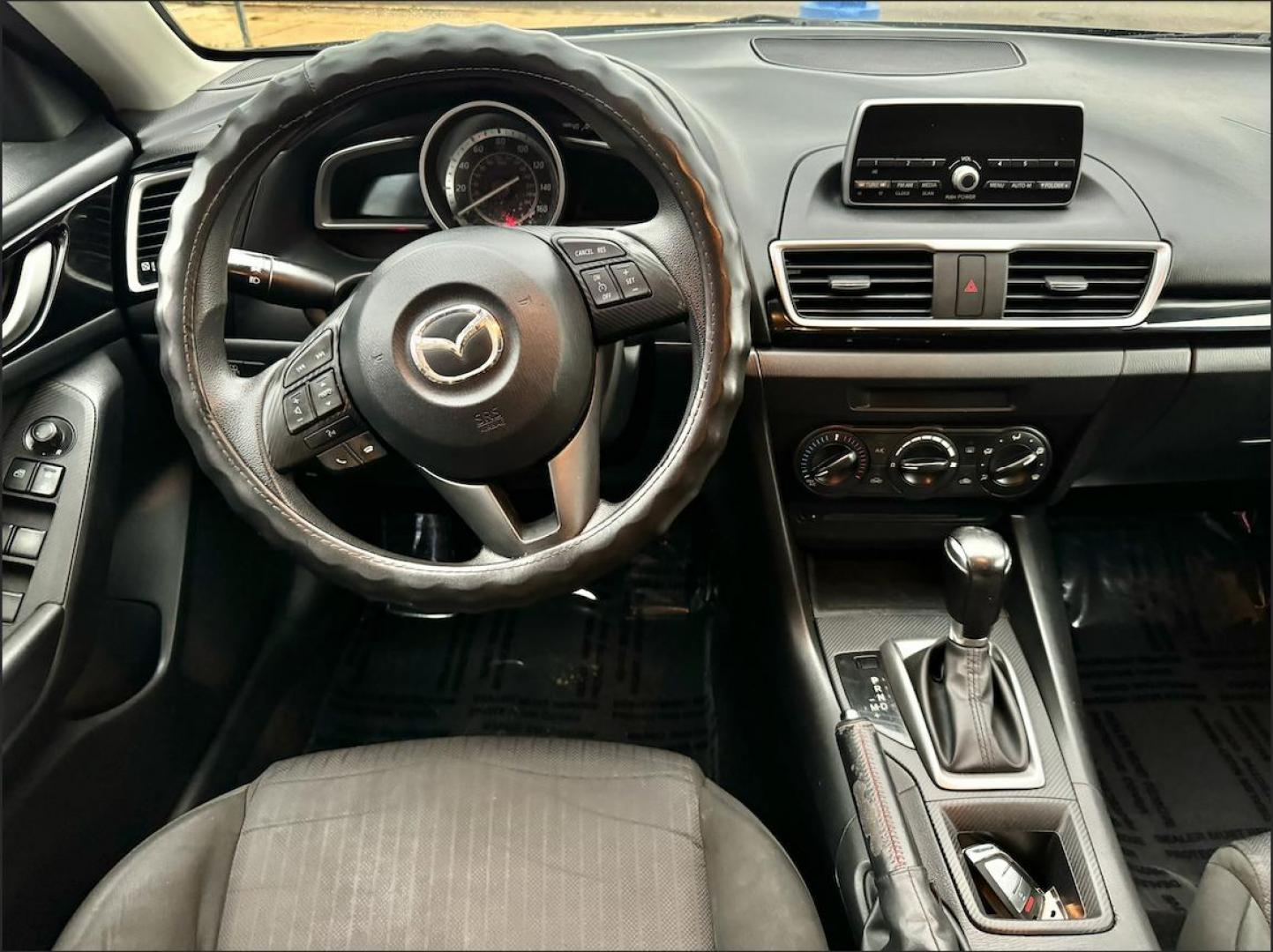 2014 GRAY Mazda MAZDA3 i Sport AT 4-Door (3MZBM1U71EM) with an 2.0L L4 DOHC 16V engine, 6-Speed Automatic transmission, located at 7600 S Western Ave., Chicago, IL, 60620, (773) 918-3980, 0.000000, 0.000000 - Photo#6