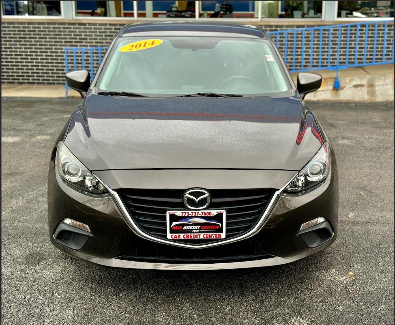 2014 GRAY Mazda MAZDA3 i Sport AT 4-Door (3MZBM1U71EM) with an 2.0L L4 DOHC 16V engine, 6-Speed Automatic transmission, located at 7600 S Western Ave., Chicago, IL, 60620, (773) 918-3980, 0.000000, 0.000000 - Photo#1