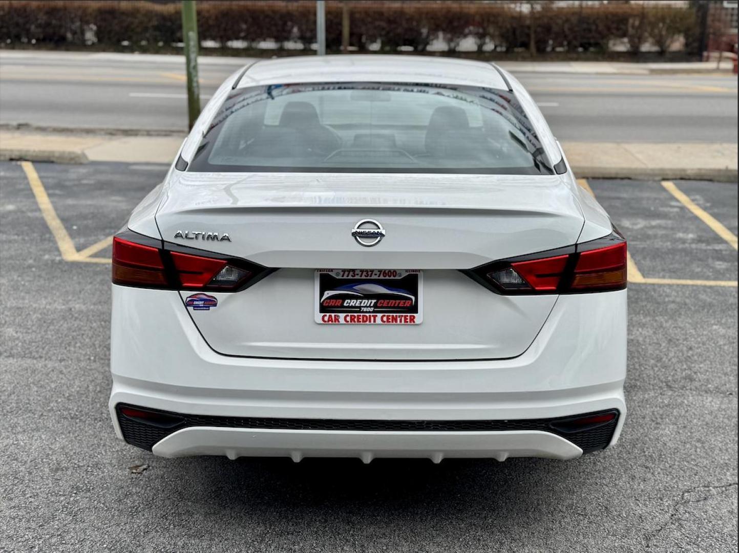 2021 WHITE Nissan Altima 2.5 S (1N4BL4BV0MN) with an 2.5L L4 DOHC 16V engine, CVT transmission, located at 7600 S Western Ave., Chicago, IL, 60620, (773) 918-3980, 0.000000, 0.000000 - Photo#3