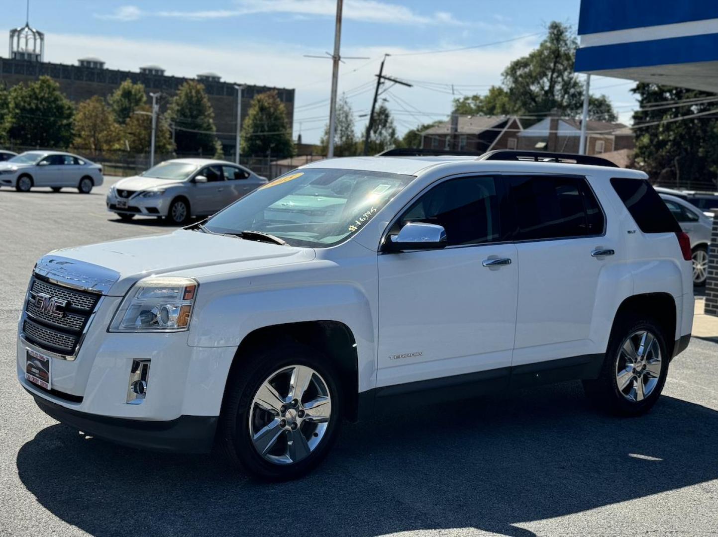 2015 WHITE GMC Terrain SLT1 FWD (2GKFLSE31F6) with an 3.6L V6 DOHC 24V engine, 6-Speed Automatic transmission, located at 7600 S Western Ave., Chicago, IL, 60620, (773) 918-3980, 0.000000, 0.000000 - Photo#2