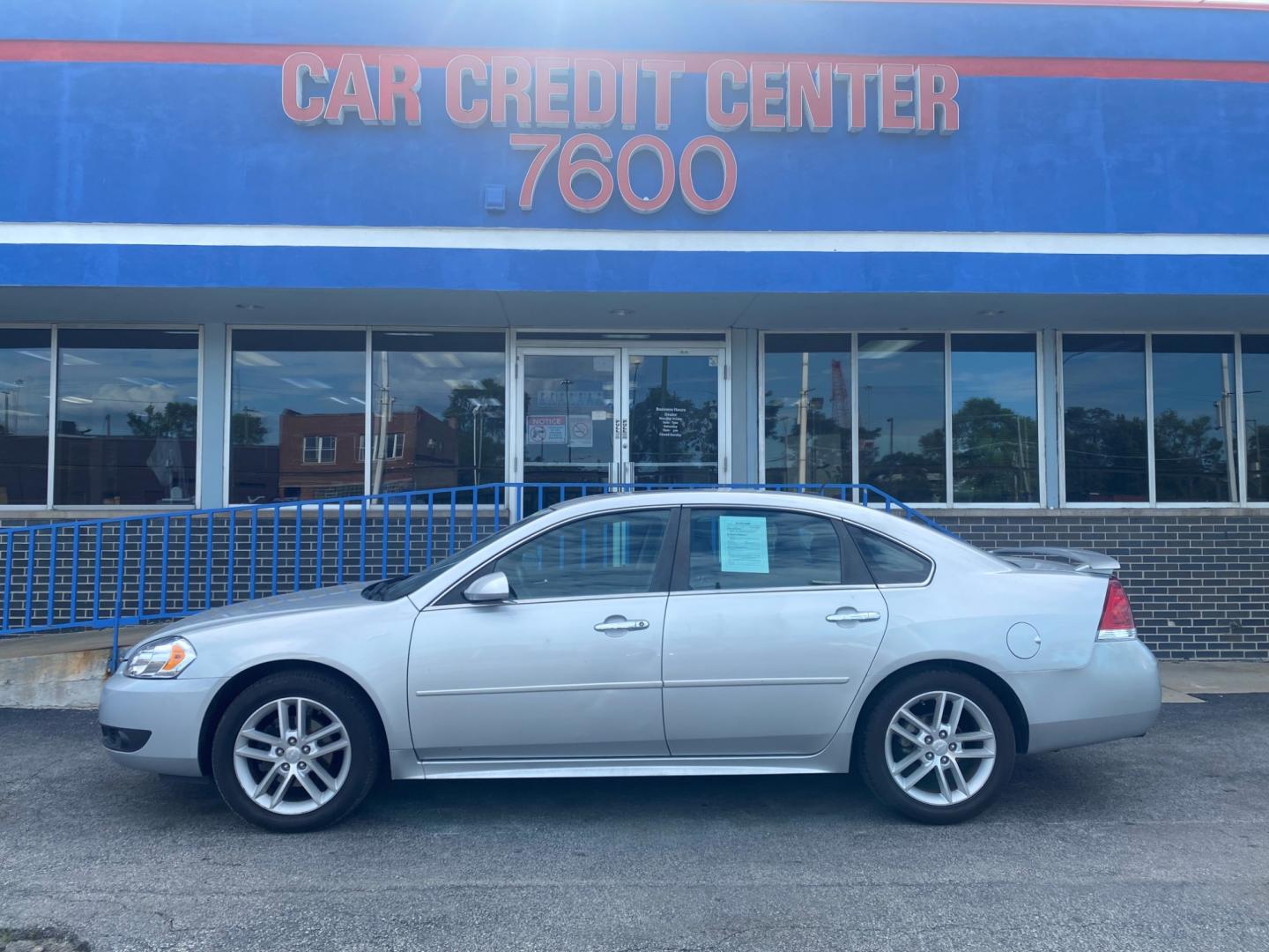 2013 SILVER Chevrolet Impala LTZ (2G1WC5E34D1) with an 3.6L V6 DOHC 16V FFV engine, 6-Speed Automatic transmission, located at 7600 S Western Ave., Chicago, IL, 60620, (773) 918-3980, 0.000000, 0.000000 - Photo#0