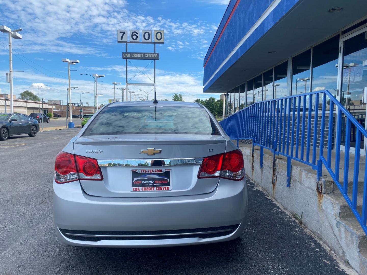 2013 SILVER Chevrolet Cruze 1LT Auto (1G1PC5SB2D7) with an 1.4L L4 DOHC 16V TURBO engine, 6-Speed Automatic transmission, located at 7600 S Western Ave., Chicago, IL, 60620, (773) 918-3980, 0.000000, 0.000000 - Photo#2