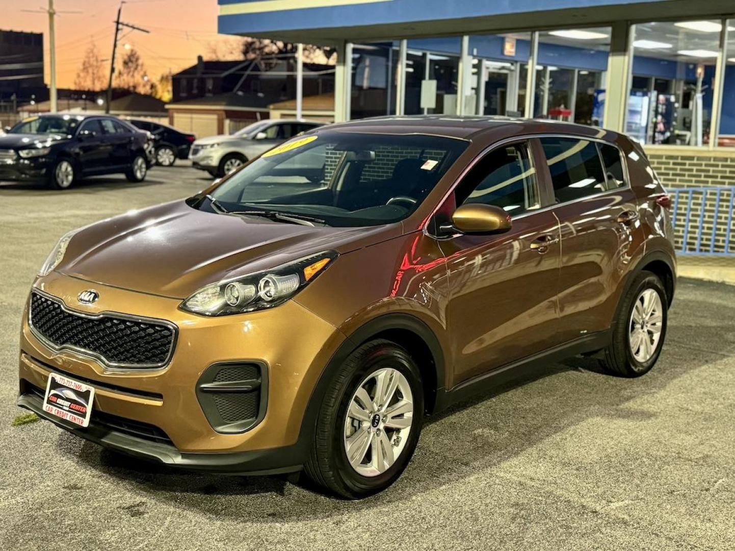 2019 BROWN Kia Sportage LX FWD (KNDPM3AC6K7) with an 2.4L V6 DOHC 24V engine, 6A transmission, located at 7600 S Western Ave., Chicago, IL, 60620, (773) 918-3980, 0.000000, 0.000000 - Photo#2