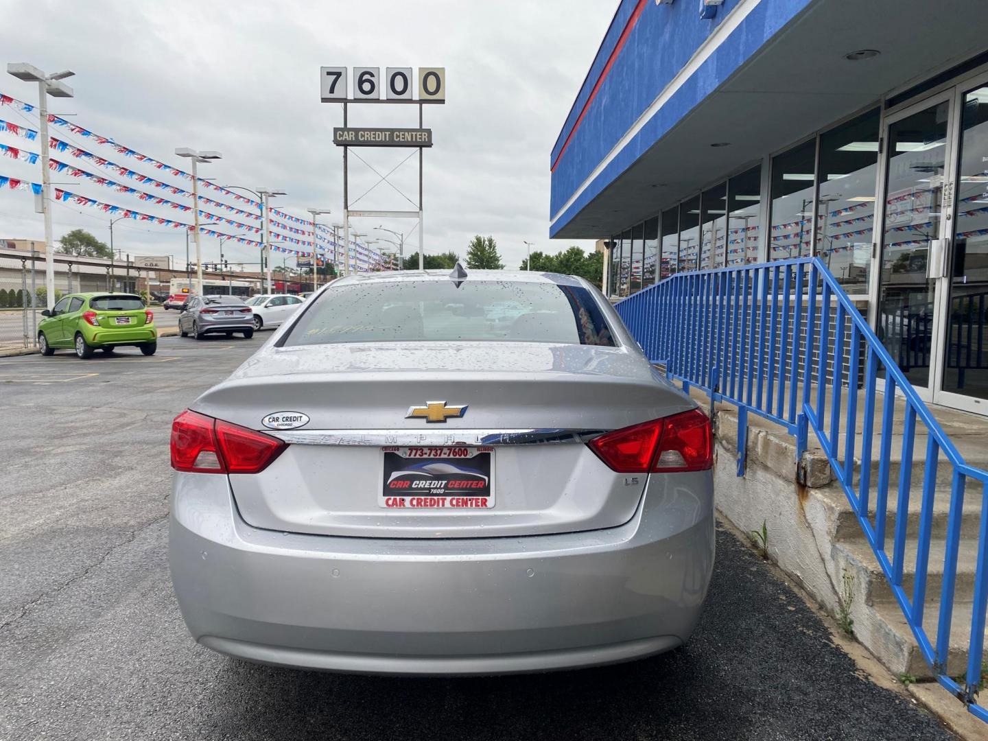 2015 SILVER Chevrolet Impala LS (2G11Z5SLXF9) with an 2.5L L4 DOHC 16V engine, 6-Speed Automatic transmission, located at 7600 S Western Ave., Chicago, IL, 60620, (773) 918-3980, 0.000000, 0.000000 - Photo#2