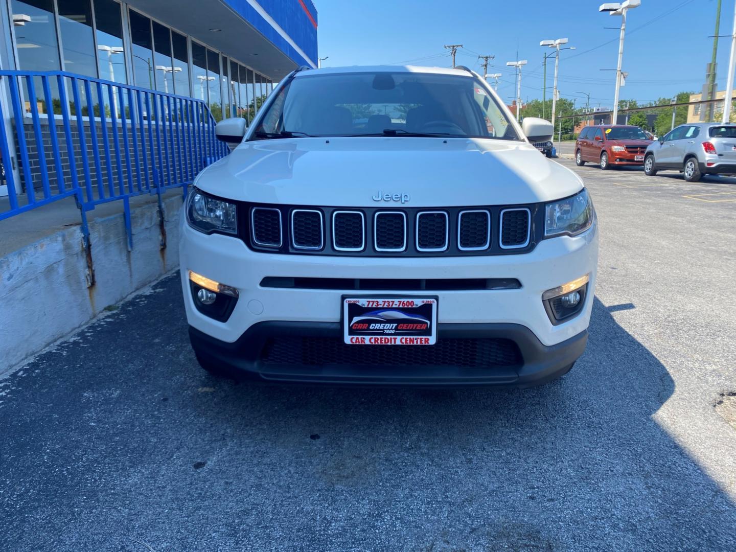 2018 WHITE Jeep Compass Sport 4WD (3C4NJDBB9JT) with an 2.4L L4 DOHC 16V engine, located at 7600 S Western Ave., Chicago, IL, 60620, (773) 918-3980, 0.000000, 0.000000 - Photo#1