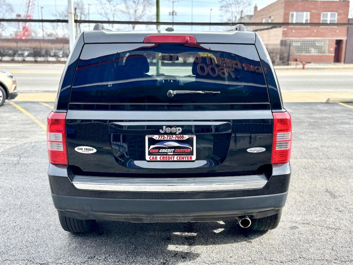 2017 BLACK Jeep Patriot Latitude 2WD (1C4NJPFA0HD) with an 2.0L L4 DOHC 16V engine, located at 7600 S Western Ave., Chicago, IL, 60620, (773) 918-3980, 0.000000, 0.000000 - Photo#3