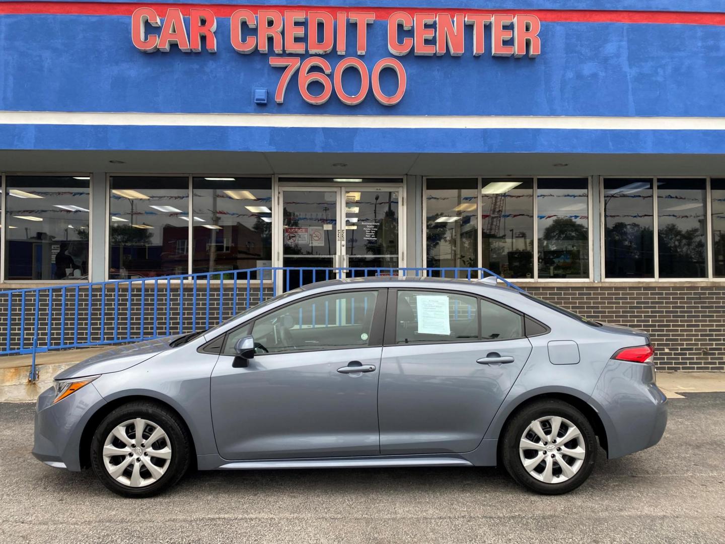 2021 GRAY Toyota Corolla LE (5YFEPMAE6MP) with an 1.8L L4 DOHC 16V engine, CVT transmission, located at 7600 S Western Ave., Chicago, IL, 60620, (773) 918-3980, 0.000000, 0.000000 - Photo#0