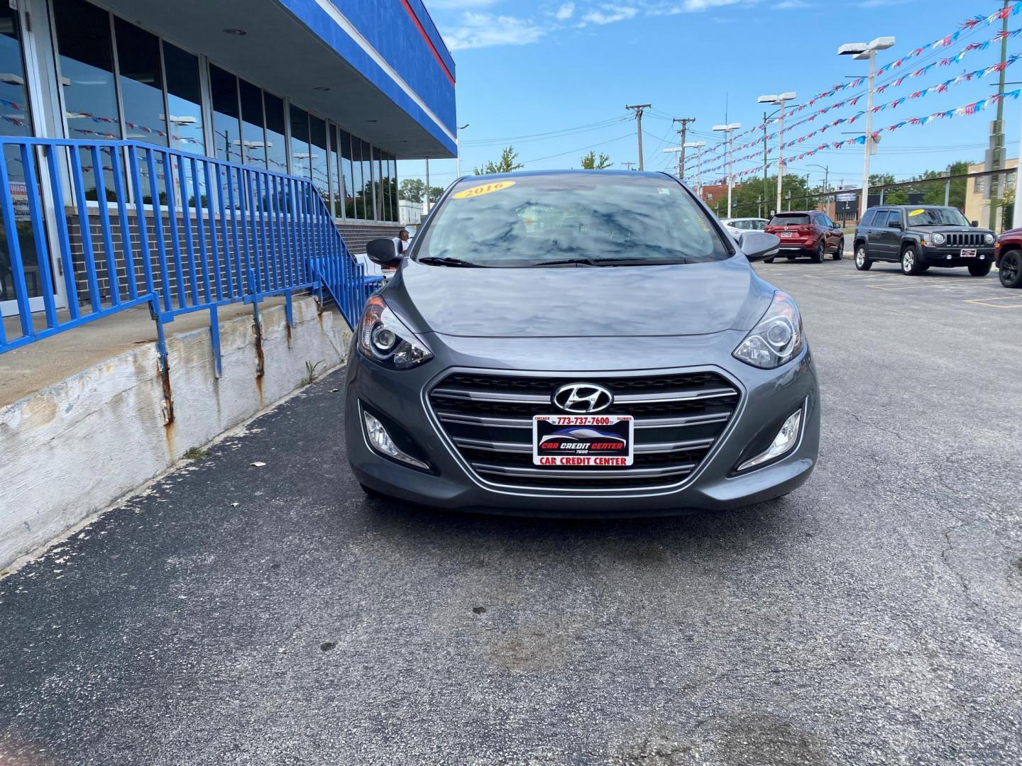 2016 GRAY Hyundai Elantra GT A/T (KMHD35LH9GU) with an 2.0L L4 16V DOHC engine, 6A transmission, located at 7600 S Western Ave., Chicago, IL, 60620, (773) 918-3980, 0.000000, 0.000000 - Photo#1