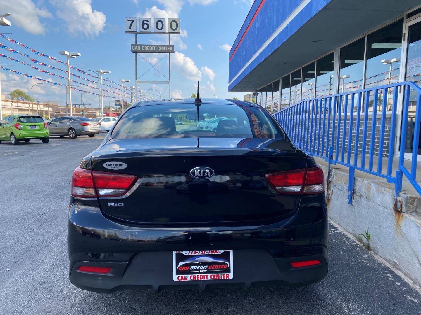 2018 BALCK Kia Rio S (3KPA24AB7JE) with an 1.6L L4 DOHC 16V engine, 6A transmission, located at 7600 S Western Ave., Chicago, IL, 60620, (773) 918-3980, 0.000000, 0.000000 - Photo#2