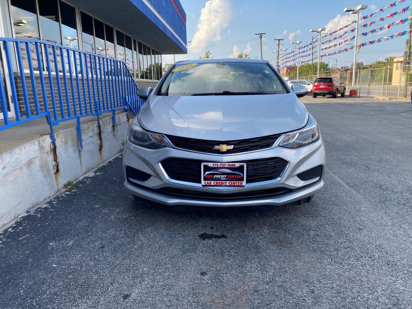 2016 SILVER Chevrolet Cruze LT Auto (1G1BE5SM5G7) with an 1.4L L4 DOHC 16V TURBO engine, 6A transmission, located at 7600 S Western Ave., Chicago, IL, 60620, (773) 918-3980, 0.000000, 0.000000 - Photo#1