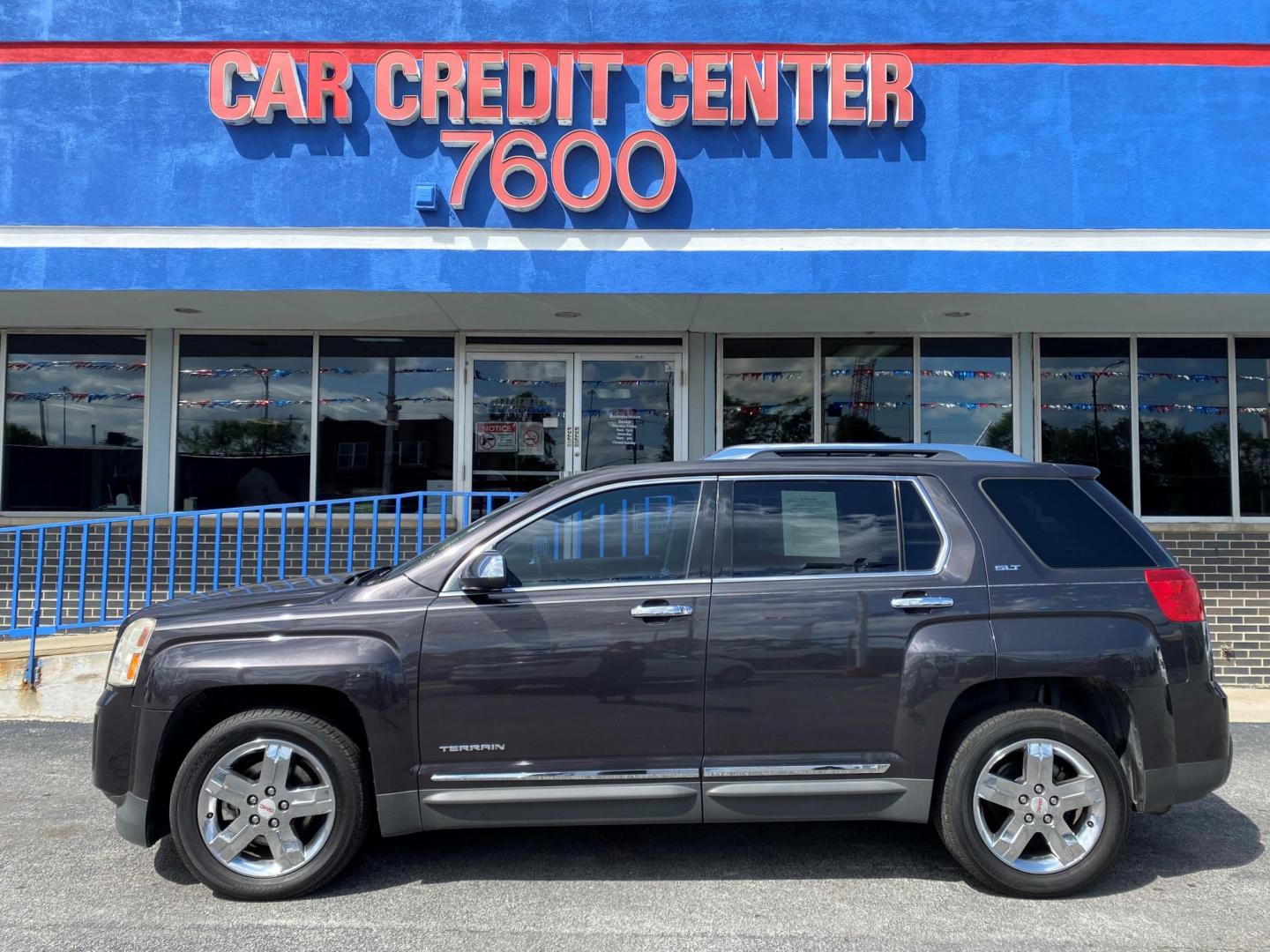 2013 BLACK GMC Terrain SLT2 FWD (2GKALWEK7D6) with an 2.4L L4 DOHC 16V FFV engine, 6-Speed Automatic transmission, located at 7600 S Western Ave., Chicago, IL, 60620, (773) 918-3980, 0.000000, 0.000000 - Photo#0