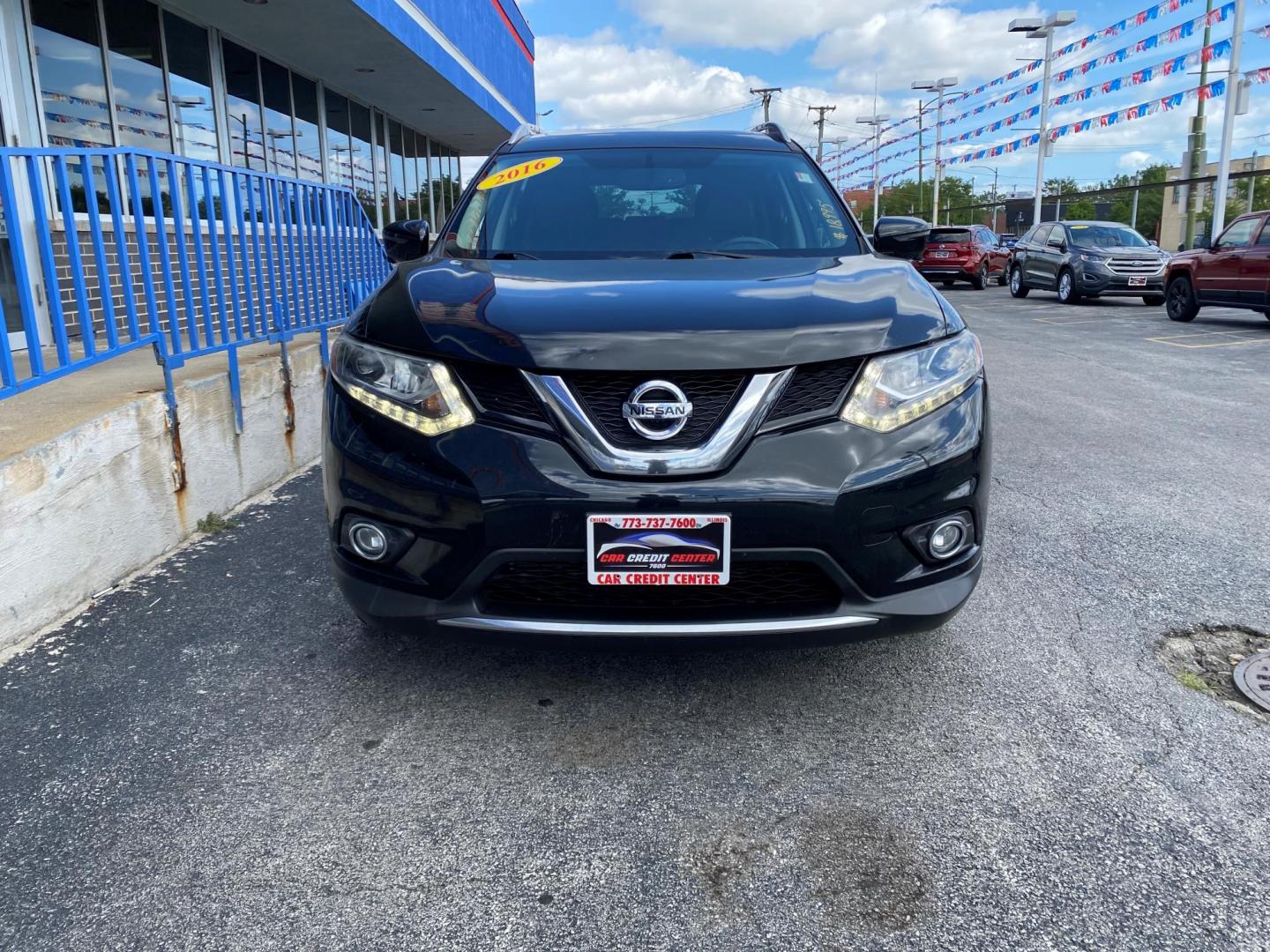 2016 BLCK Nissan Rogue S AWD (5N1AT2MV1GC) with an 2.5L L4 DOHC 16V engine, CVT transmission, located at 7600 S Western Ave., Chicago, IL, 60620, (773) 918-3980, 0.000000, 0.000000 - Photo#1