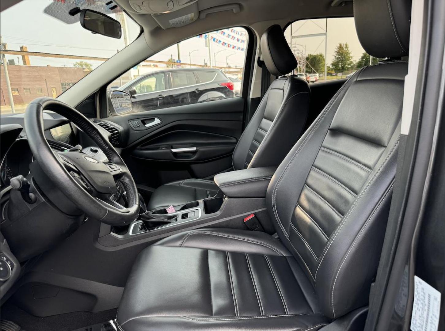 2019 GRAY Ford Escape SEL 4WD (1FMCU9HD9KU) with an 1.5L L4 DOHC 16V engine, 6A transmission, located at 7600 S Western Ave., Chicago, IL, 60620, (773) 918-3980, 0.000000, 0.000000 - Photo#7