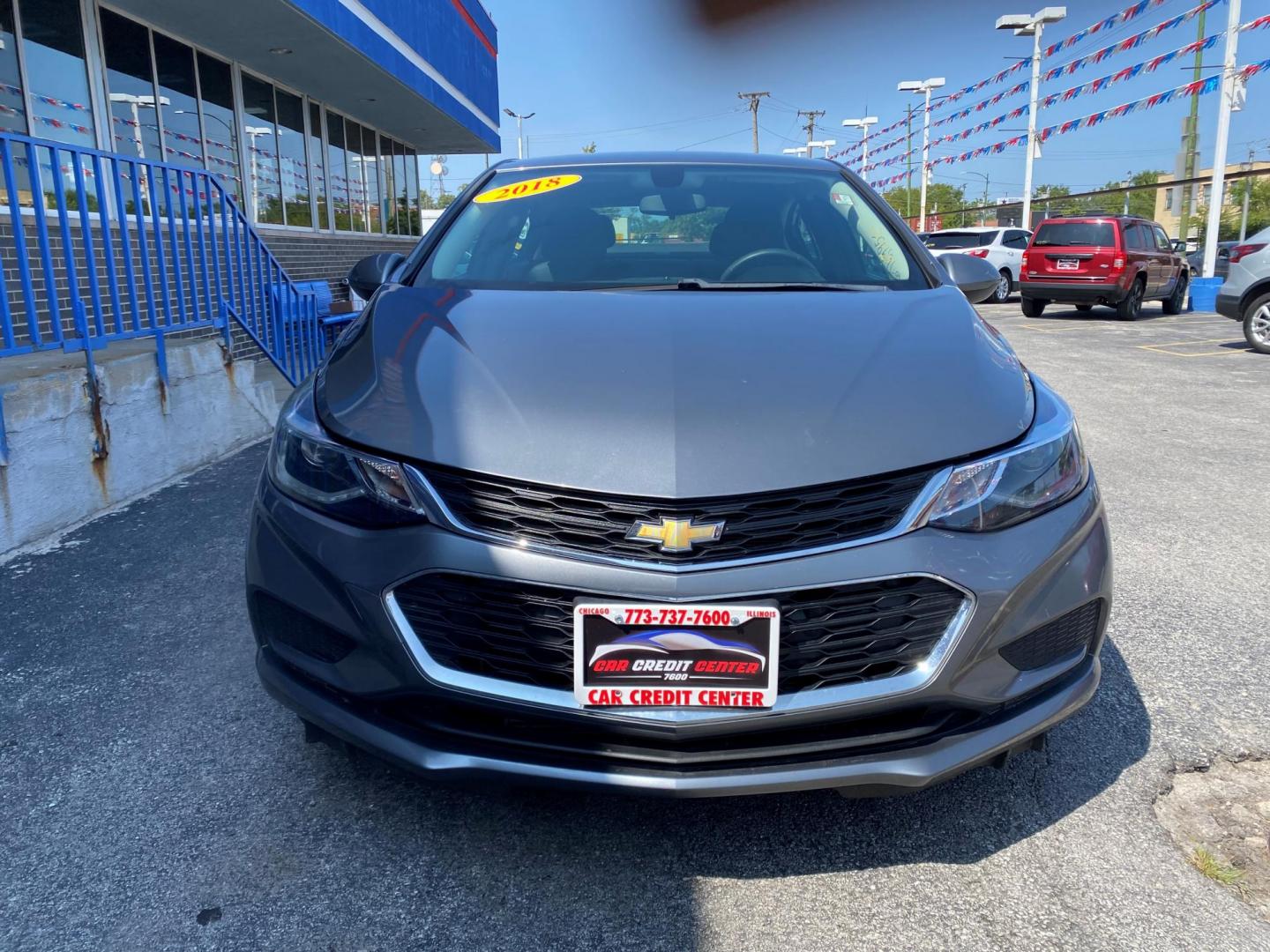 2018 GRAY Chevrolet Cruze LT Auto (1G1BE5SM5J7) with an 1.4L L4 DOHC 16V TURBO engine, 6A transmission, located at 7600 S Western Ave., Chicago, IL, 60620, (773) 918-3980, 0.000000, 0.000000 - Photo#1