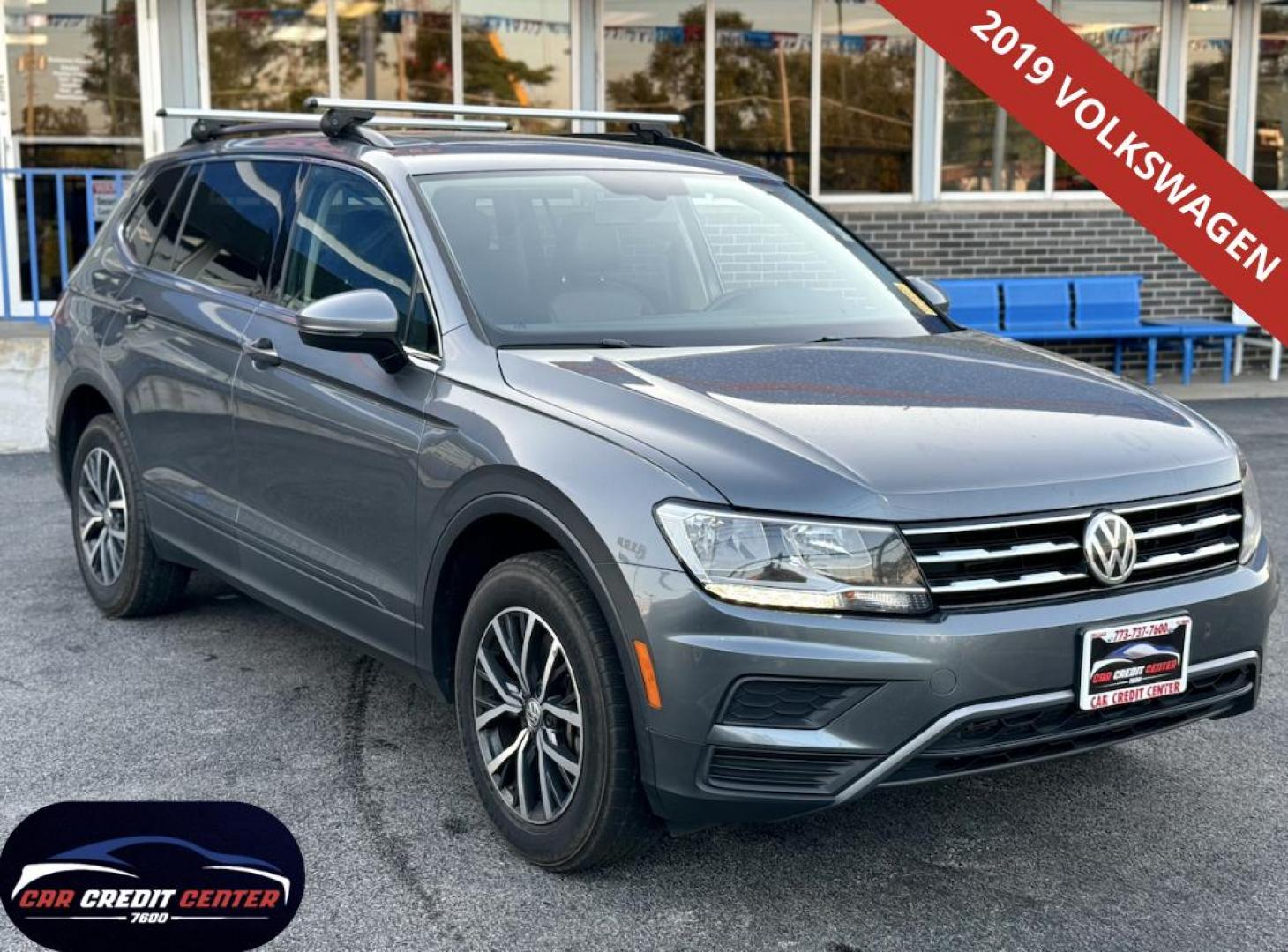 2019 GRAY Volkswagen Tiguan SE (3VV3B7AX7KM) with an 2.0L L4 DOHC 16V TURBO engine, 8A transmission, located at 7600 S Western Ave., Chicago, IL, 60620, (773) 918-3980, 0.000000, 0.000000 - Photo#0