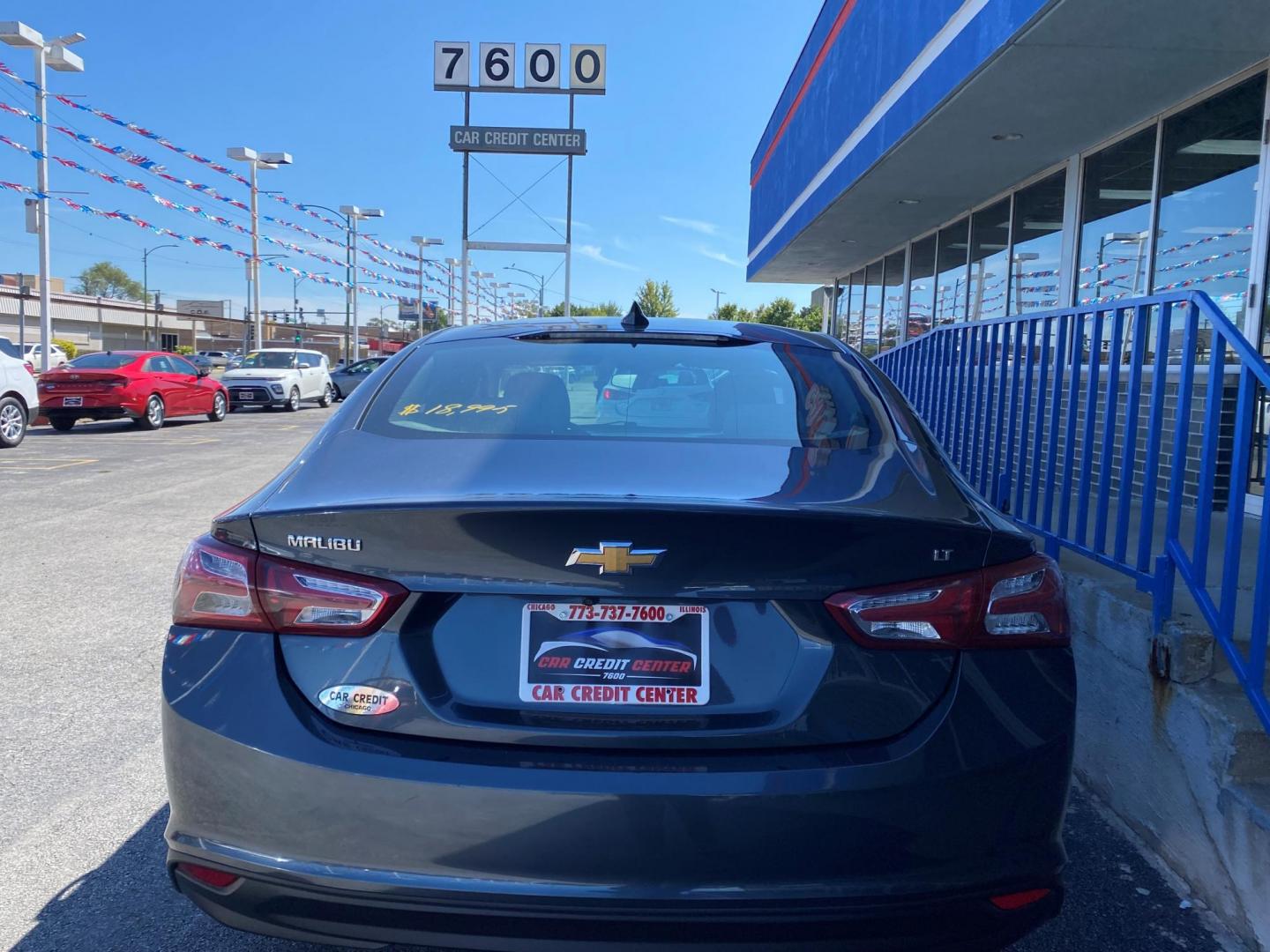 2019 GRAY Chevrolet Malibu LT (1G1ZD5ST5KF) with an 1.5L L4 DOHC 16V engine, 6A transmission, located at 7600 S Western Ave., Chicago, IL, 60620, (773) 918-3980, 0.000000, 0.000000 - Photo#2