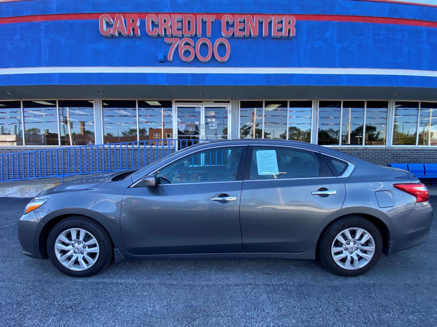 2017 GRAY Nissan Altima 2.5 S (1N4AL3AP3HC) with an 2.5L L4 DOHC 16V engine, CVT transmission, located at 7600 S Western Ave., Chicago, IL, 60620, (773) 918-3980, 0.000000, 0.000000 - Photo#0