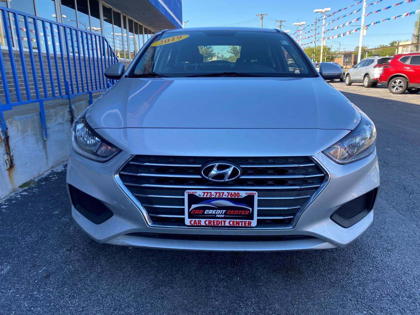 2019 SILVER Hyundai Accent SE 4-Door 6A (3KPC24A36KE) with an 1.6L L4 DOHC 16V engine, 6A transmission, located at 7600 S Western Ave., Chicago, IL, 60620, (773) 918-3980, 0.000000, 0.000000 - Photo#1