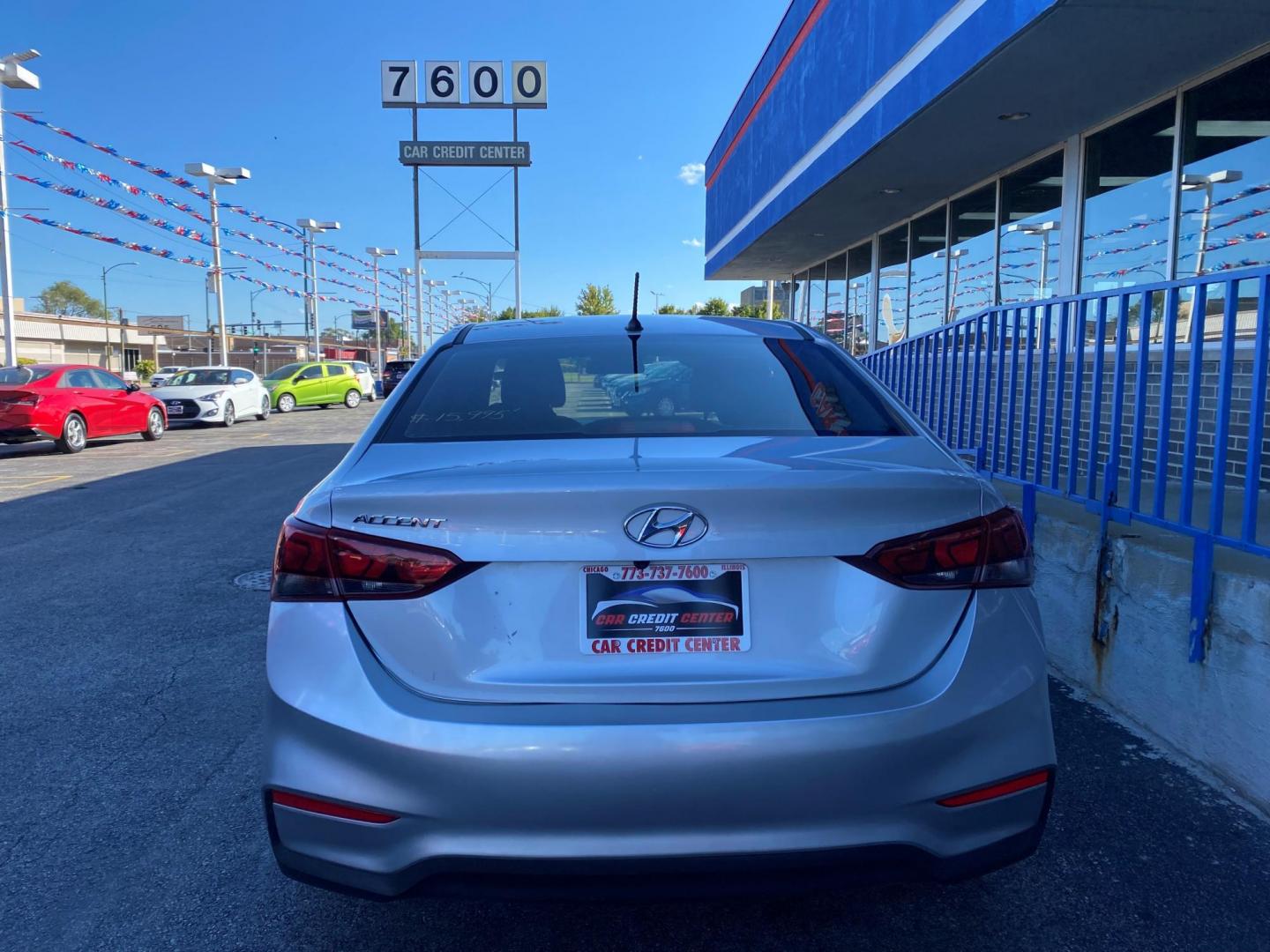 2019 SILVER Hyundai Accent SE 4-Door 6A (3KPC24A36KE) with an 1.6L L4 DOHC 16V engine, 6A transmission, located at 7600 S Western Ave., Chicago, IL, 60620, (773) 918-3980, 0.000000, 0.000000 - Photo#2