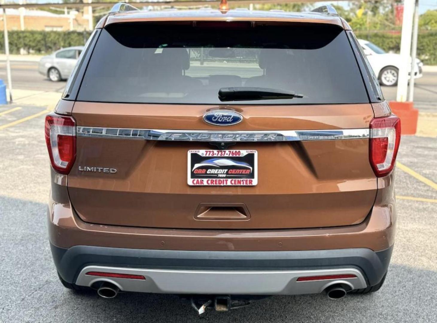 2017 ORANGE Ford Explorer Limited FWD (1FM5K7F87HG) with an 3.5L V6 DOHC 24V engine, 6A transmission, located at 7600 S Western Ave., Chicago, IL, 60620, (773) 918-3980, 0.000000, 0.000000 - Photo#3