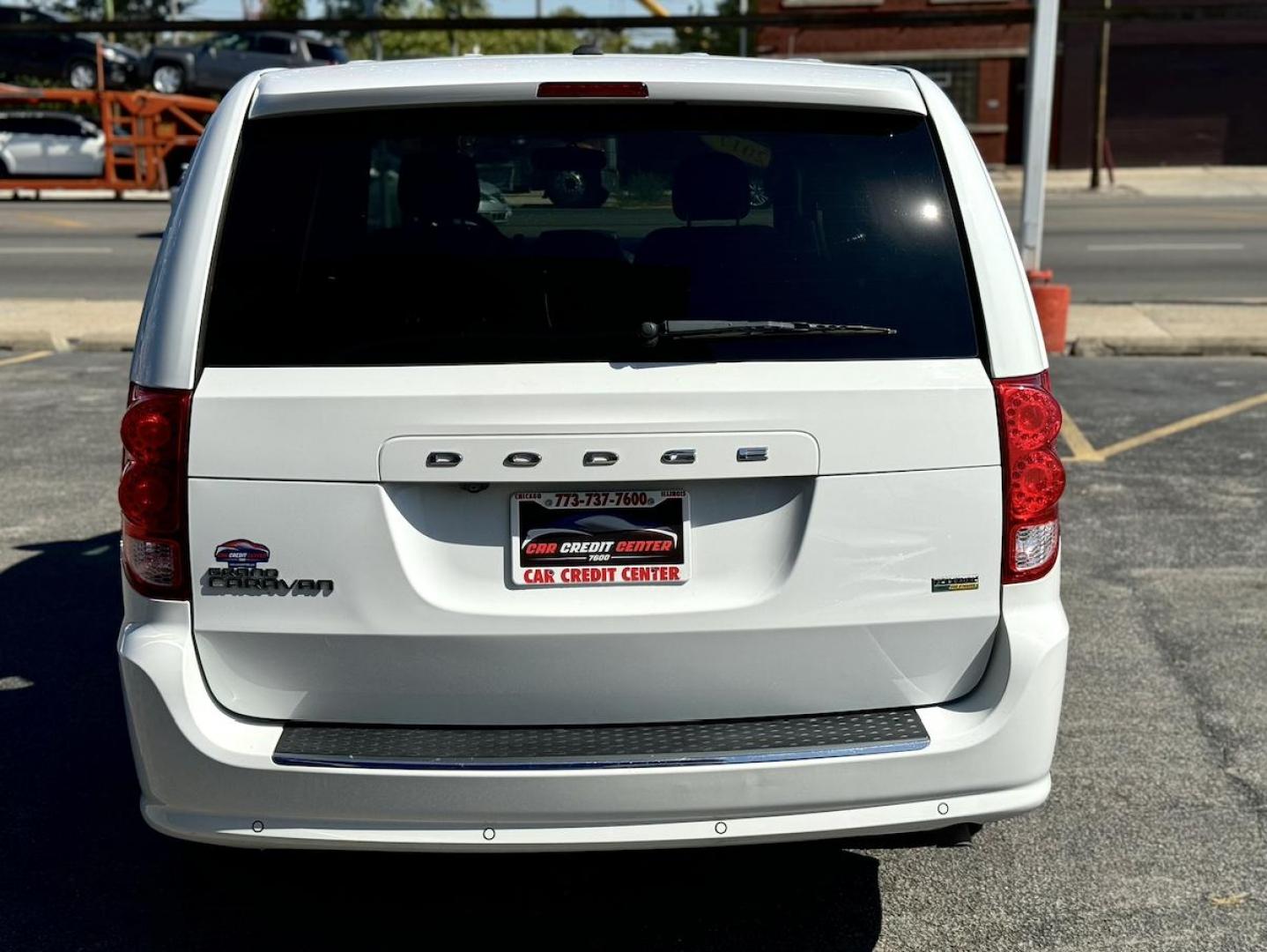 2017 WHITE Dodge Grand Caravan SE (2C4RDGBG3HR) with an 3.6L V6 DOHC 24V engine, 6A transmission, located at 7600 S Western Ave., Chicago, IL, 60620, (773) 918-3980, 0.000000, 0.000000 - Photo#3