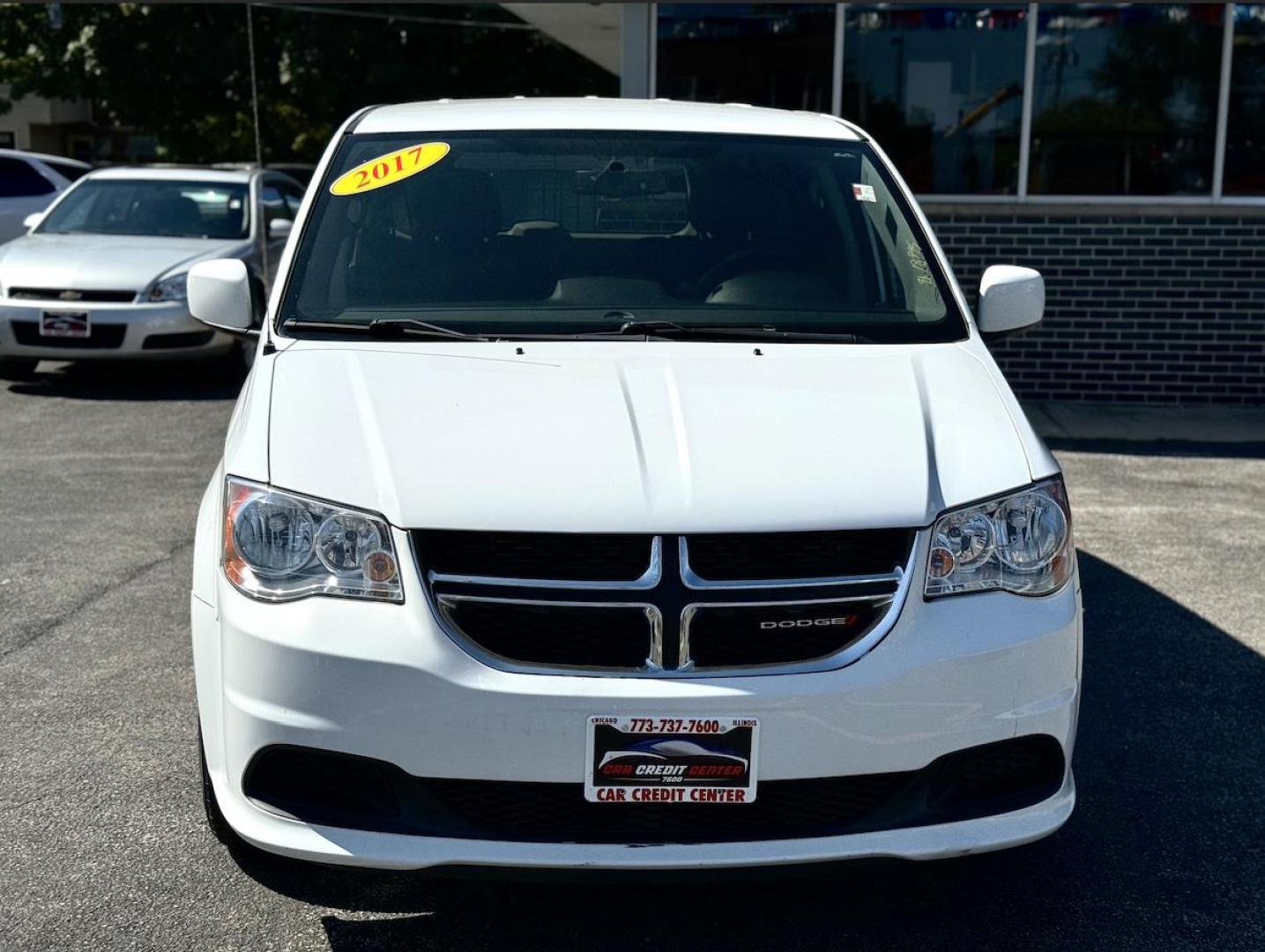 2017 WHITE Dodge Grand Caravan SE (2C4RDGBG3HR) with an 3.6L V6 DOHC 24V engine, 6A transmission, located at 7600 S Western Ave., Chicago, IL, 60620, (773) 918-3980, 0.000000, 0.000000 - Photo#1