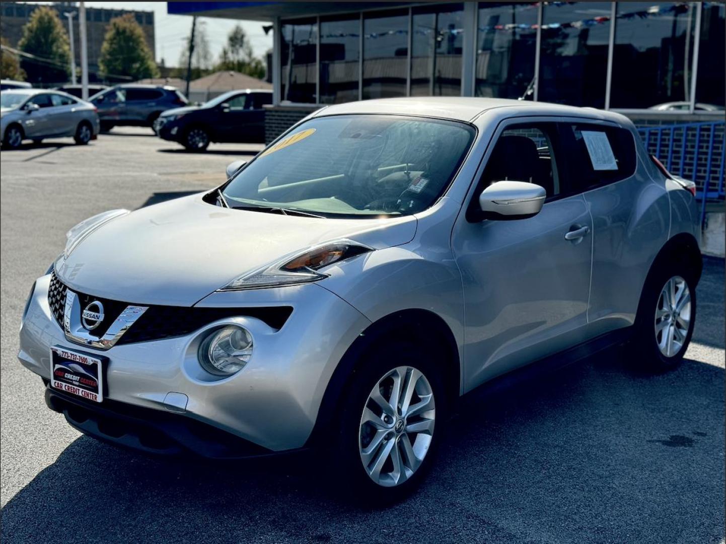 2017 SILVER Nissan Juke S FWD (JN8AF5MR2HT) with an 1.6L L4 DOHC 16V TURBO engine, CVT transmission, located at 7600 S Western Ave., Chicago, IL, 60620, (773) 918-3980, 0.000000, 0.000000 - Photo#2