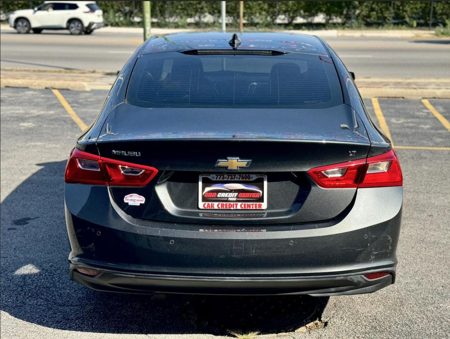 2018 GRAY Chevrolet Malibu LT (1G1ZD5ST1JF) with an 1.5L L4 DOHC 16V engine, 6A transmission, located at 7600 S Western Ave., Chicago, IL, 60620, (773) 918-3980, 0.000000, 0.000000 - Photo#3