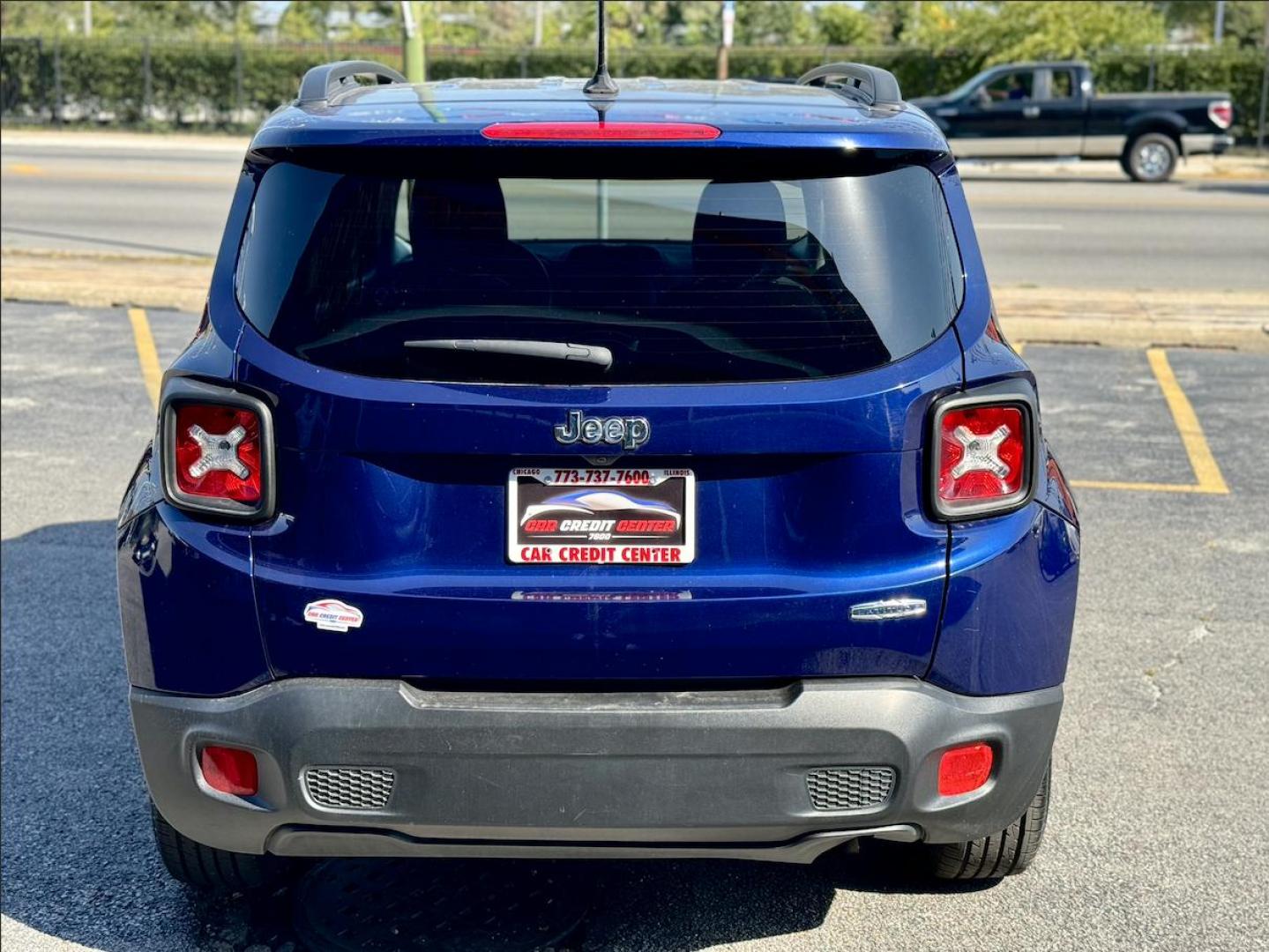 2016 BLUE Jeep Renegade Latitude FWD (ZACCJABT0GP) with an 2.4L L4 DOHC 16V engine, 6M transmission, located at 7600 S Western Ave., Chicago, IL, 60620, (773) 918-3980, 0.000000, 0.000000 - Photo#3