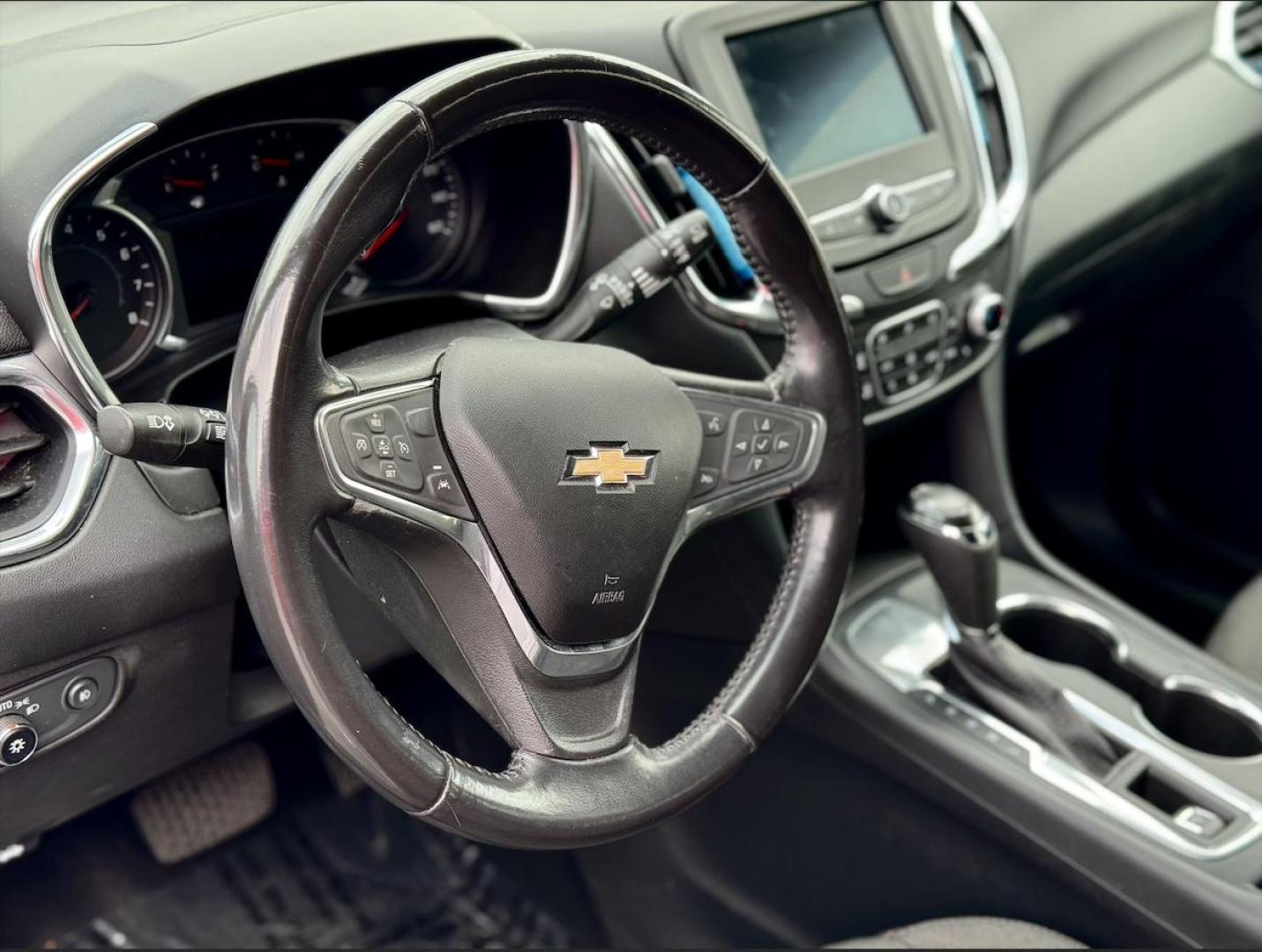 2020 GRAY Chevrolet Equinox LT 2WD (3GNAXKEV6LL) with an 1.5L L4 DIR DOHC 16V TURBO engine, 6A transmission, located at 7600 S Western Ave., Chicago, IL, 60620, (773) 918-3980, 0.000000, 0.000000 - Photo#5