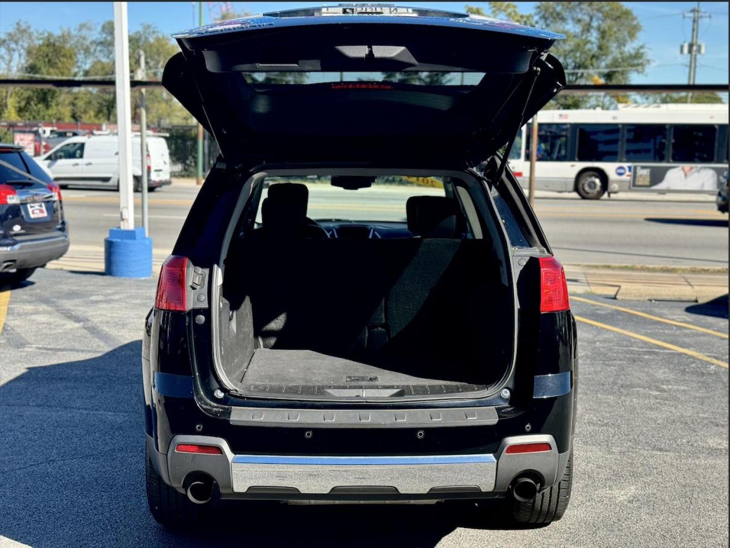 2014 BLACK GMC Terrain SLT2 FWD (2GKFLTE33E6) with an 3.6L V6 DOHC 24V engine, 6-Speed Automatic transmission, located at 7600 S Western Ave., Chicago, IL, 60620, (773) 918-3980, 0.000000, 0.000000 - Photo#4