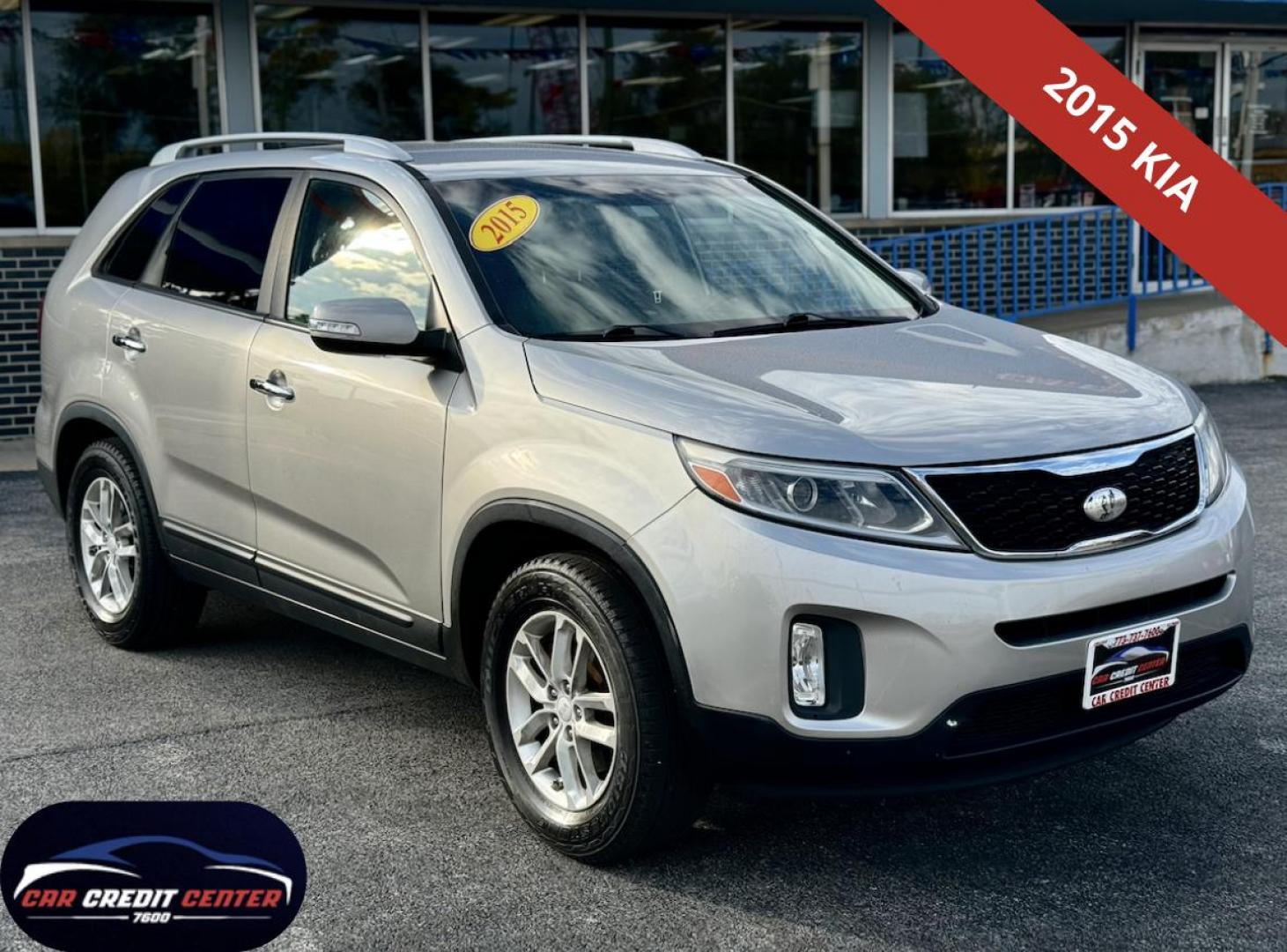 2015 SILVER Kia Sorento LX 2WD (5XYKT3A60FG) with an 2.4L L4 DOHC 16V engine, 6-Speed Automatic transmission, located at 7600 S Western Ave., Chicago, IL, 60620, (773) 918-3980, 0.000000, 0.000000 - Photo#0