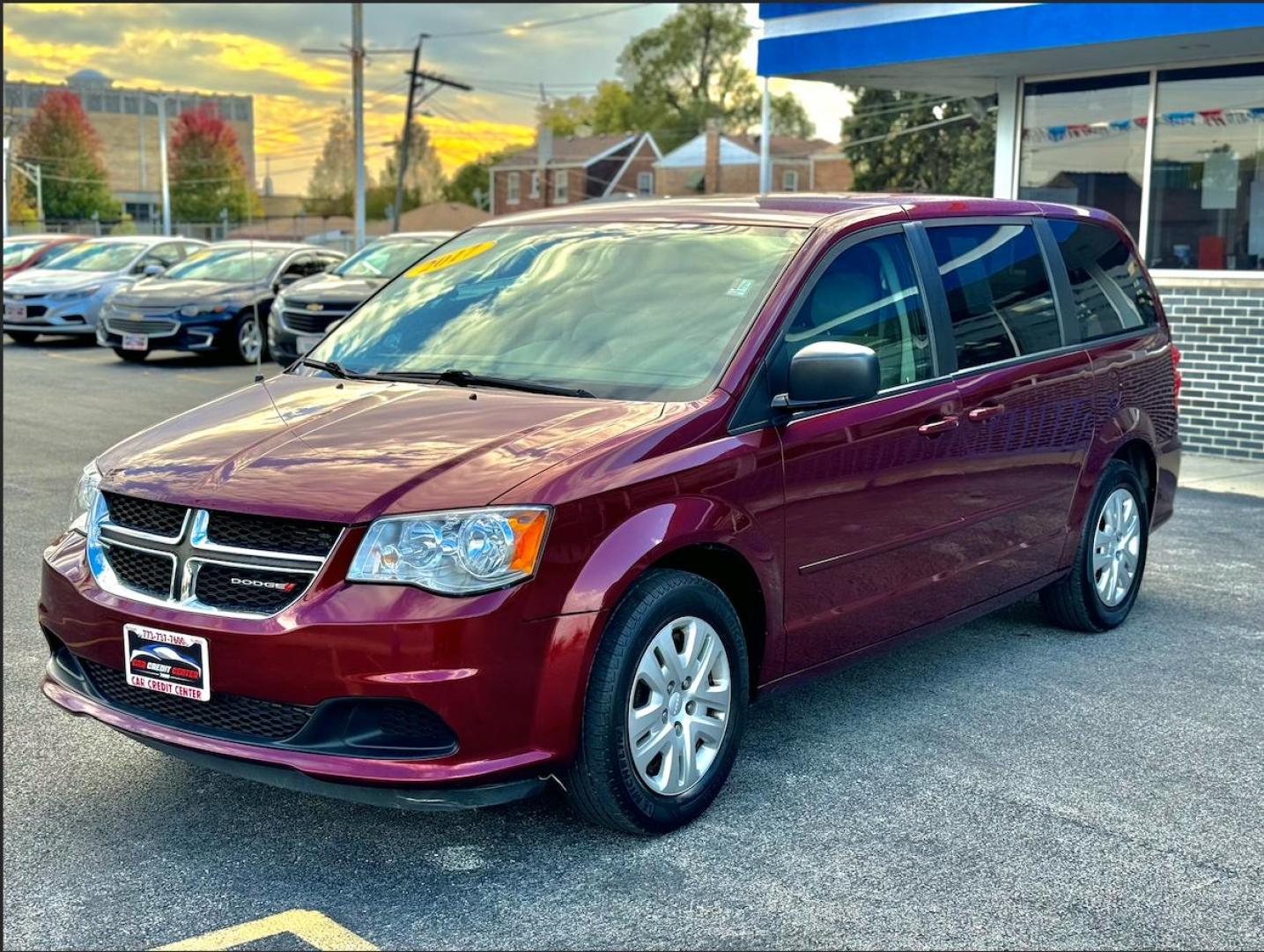 2017 RED Dodge Grand Caravan SE (2C4RDGBG7HR) with an 3.6L V6 DOHC 24V engine, 6A transmission, located at 7600 S Western Ave., Chicago, IL, 60620, (773) 918-3980, 0.000000, 0.000000 - Photo#2