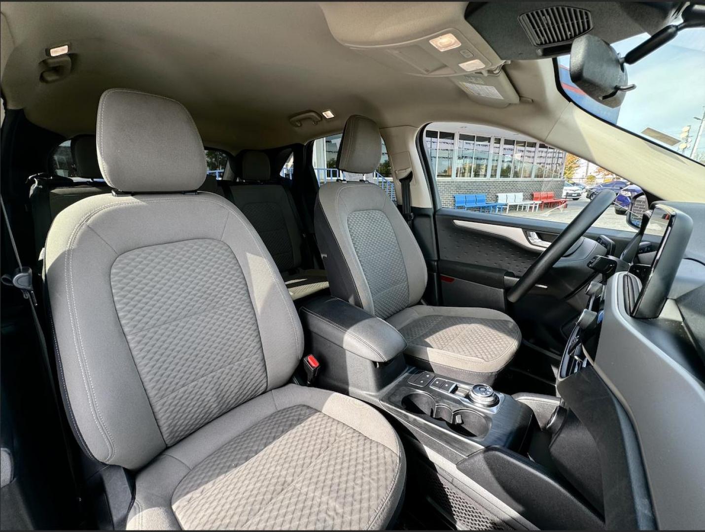 2020 GRAY Ford Escape SE (1FMCU0G63LU) with an 1.5L L3 engine, 6A transmission, located at 7600 S Western Ave., Chicago, IL, 60620, (773) 918-3980, 0.000000, 0.000000 - Photo#8