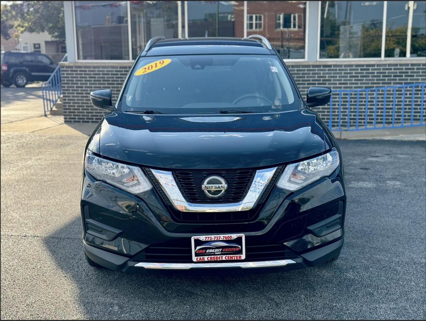 2019 BLACK Nissan Rogue SV 2WD (5N1AT2MT4KC) with an 2.5L L4 DOHC 16V engine, CVT transmission, located at 7600 S Western Ave., Chicago, IL, 60620, (773) 918-3980, 0.000000, 0.000000 - Photo#2