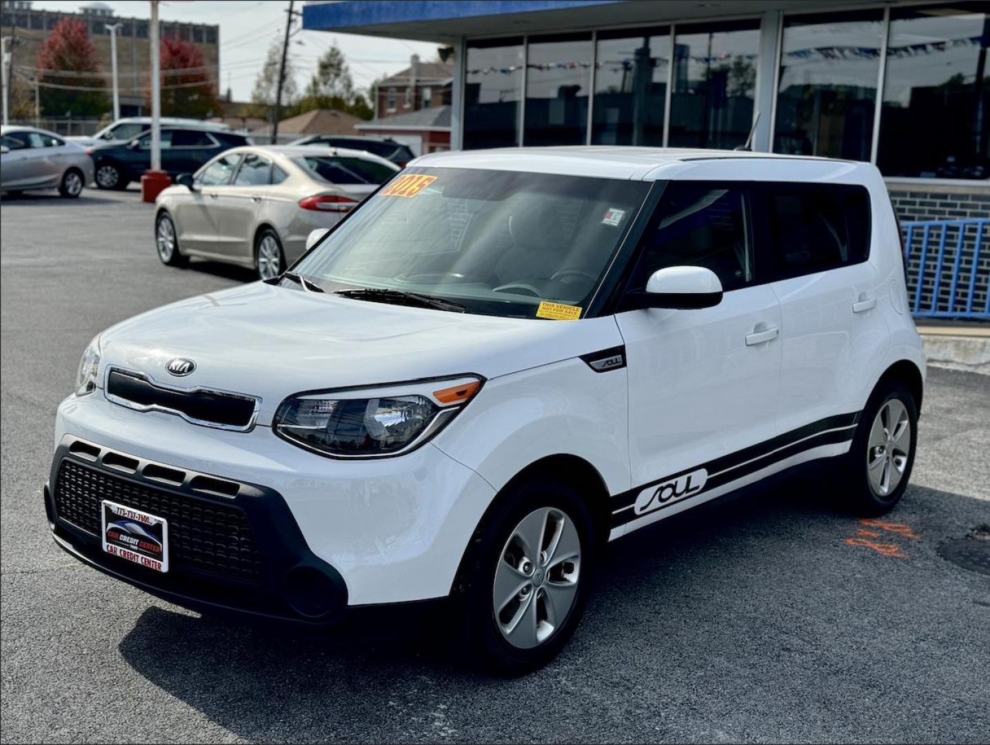 2015 WHITE Kia Soul Base (KNDJN2A21F7) with an 1.6L L4 DOHC 16V engine, located at 7600 S Western Ave., Chicago, IL, 60620, (773) 918-3980, 0.000000, 0.000000 - Photo#2