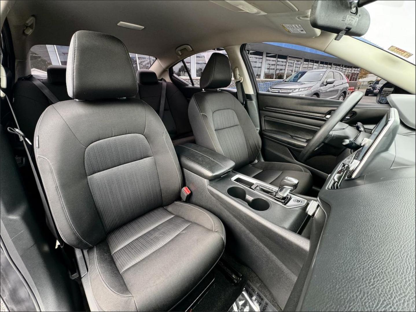 2020 BLACK Nissan Altima 2.5 S (1N4BL4BV5LC) with an 2.5L L4 DOHC 16V engine, CVT transmission, located at 7600 S Western Ave., Chicago, IL, 60620, (773) 918-3980, 0.000000, 0.000000 - Photo#9