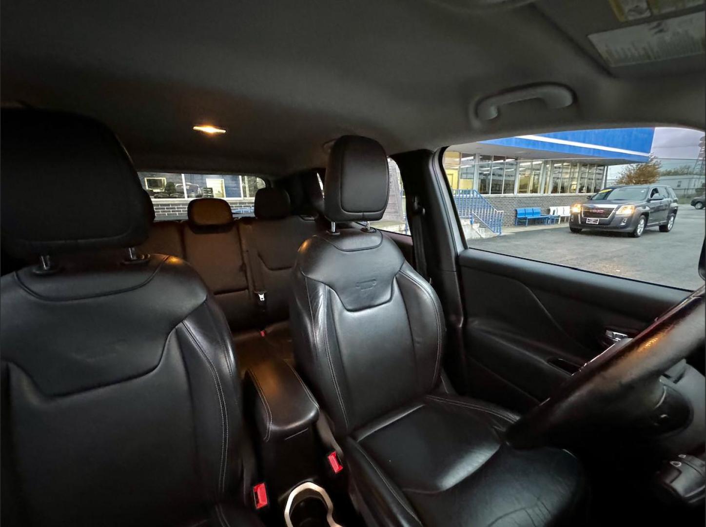 2015 SILVER JEEP RENEGADE (ZACCJADT0FP) , located at 7600 S Western Ave., Chicago, IL, 60620, (773) 918-3980, 0.000000, 0.000000 - Photo#9