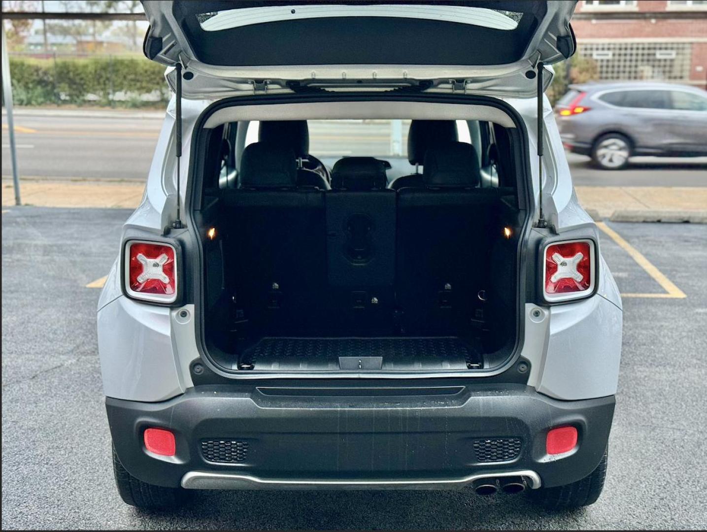 2015 SILVER JEEP RENEGADE (ZACCJADT0FP) , located at 7600 S Western Ave., Chicago, IL, 60620, (773) 918-3980, 0.000000, 0.000000 - Photo#4