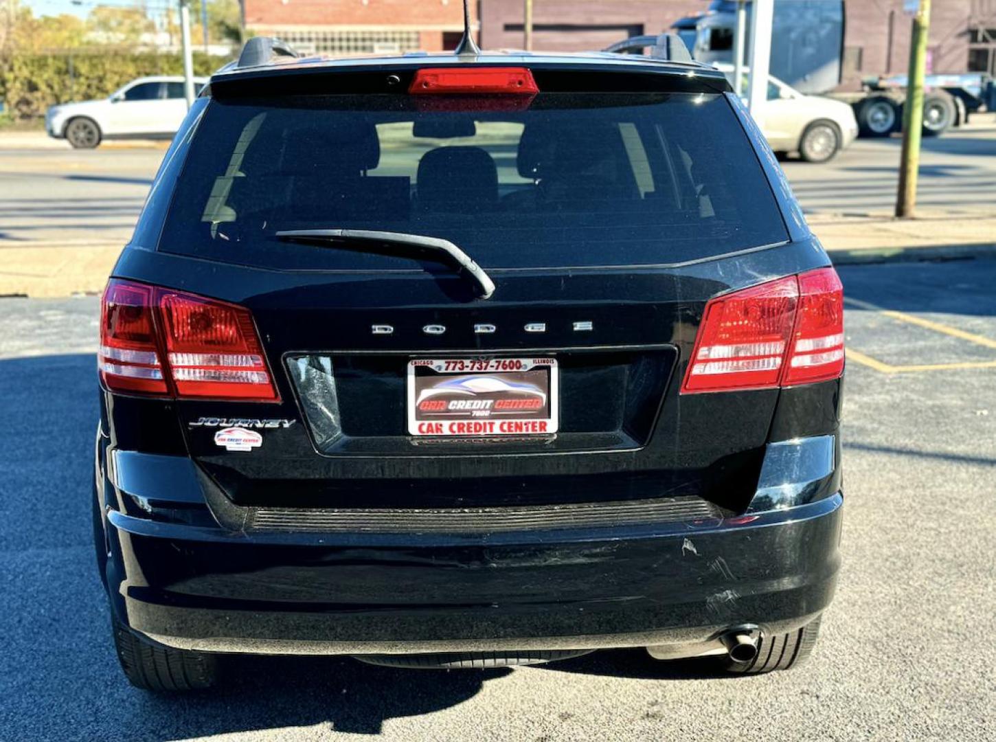 2018 BLACK Dodge Journey SE (3C4PDCAB5JT) with an 2.4L L4 DOHC 16V engine, 4A transmission, located at 7600 S Western Ave., Chicago, IL, 60620, (773) 918-3980, 0.000000, 0.000000 - Photo#3