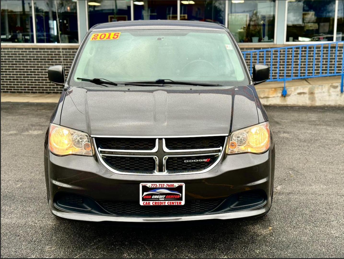 2015 GRAY Dodge Grand Caravan SE (2C4RDGBG2FR) with an 3.6L V6 DOHC 24V engine, 6-Speed Automatic transmission, located at 7600 S Western Ave., Chicago, IL, 60620, (773) 918-3980, 0.000000, 0.000000 - Photo#1