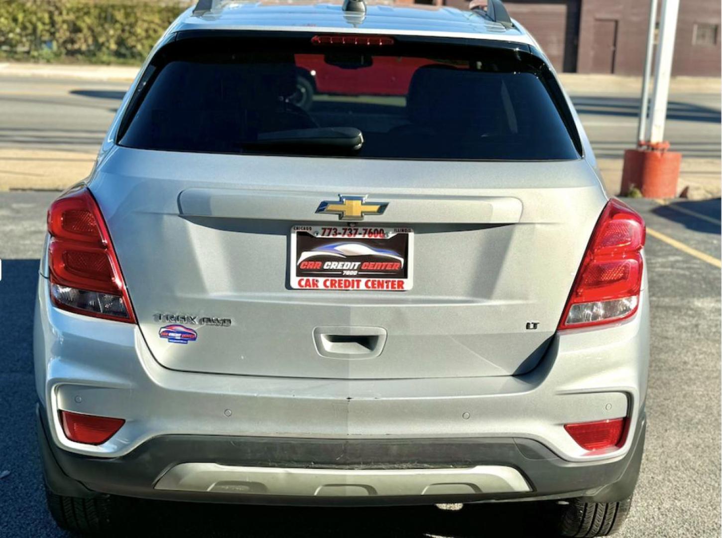 2019 SILVER Chevrolet Trax LT AWD (3GNCJPSBXKL) with an 1.4L L4 DOHC 16V engine, 6A transmission, located at 7600 S Western Ave., Chicago, IL, 60620, (773) 918-3980, 0.000000, 0.000000 - Photo#3