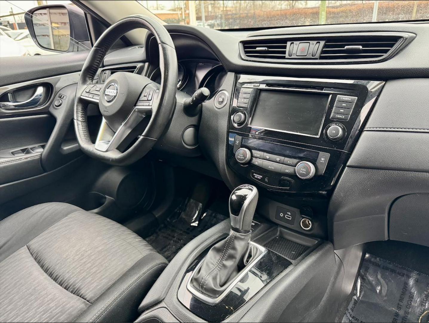 2019 GRAY Nissan Rogue SL AWD (JN8AT2MV2KW) with an 2.5L L4 DOHC 16V engine, CVT transmission, located at 7600 S Western Ave., Chicago, IL, 60620, (773) 918-3980, 0.000000, 0.000000 - Photo#8