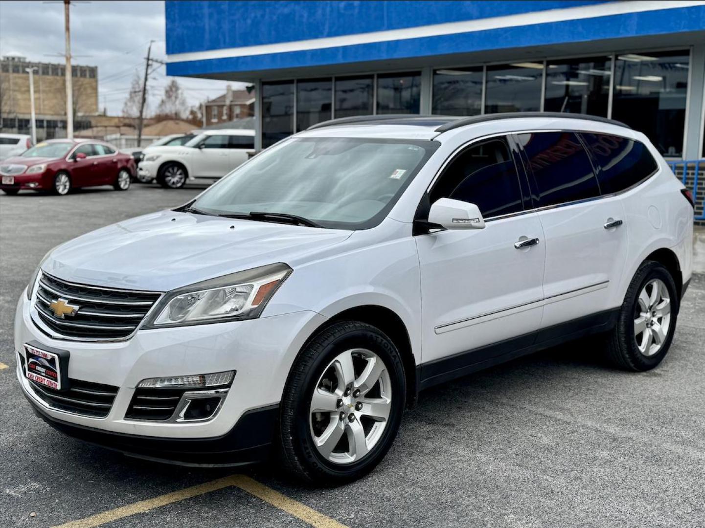 2016 Chevrolet Traverse LTZ FWD (1GNKRJKDXGJ) with an 3.6L V6 DOHC 24V engine, 6A transmission, located at 7600 S Western Ave., Chicago, IL, 60620, (773) 918-3980, 0.000000, 0.000000 - Photo#2